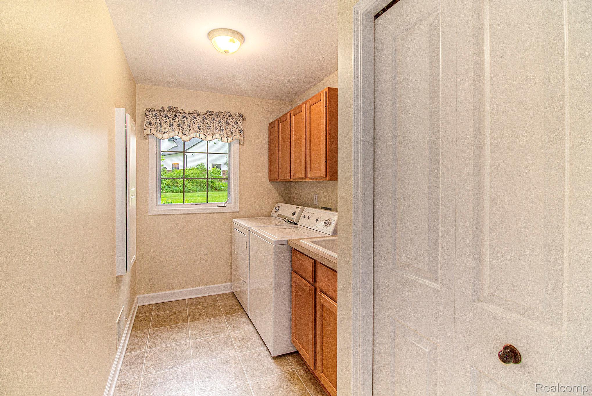 10355 Deer Ridge Trail