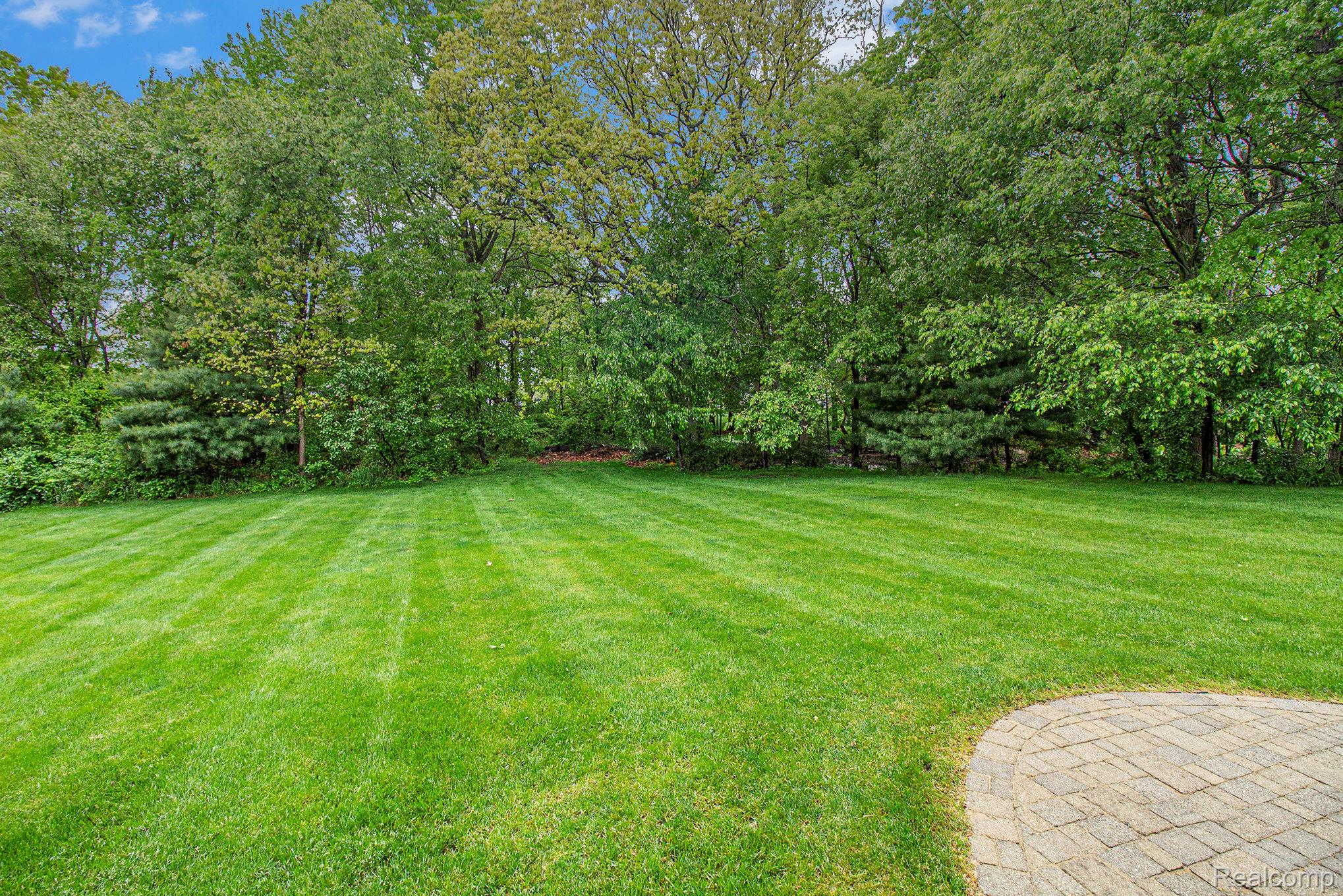 10355 Deer Ridge Trail