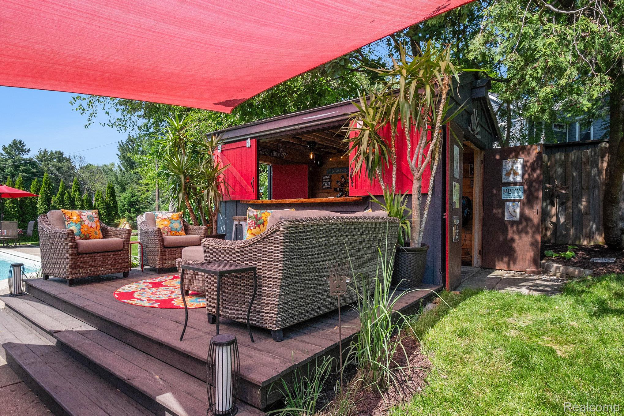 6062 Middle Lake Road