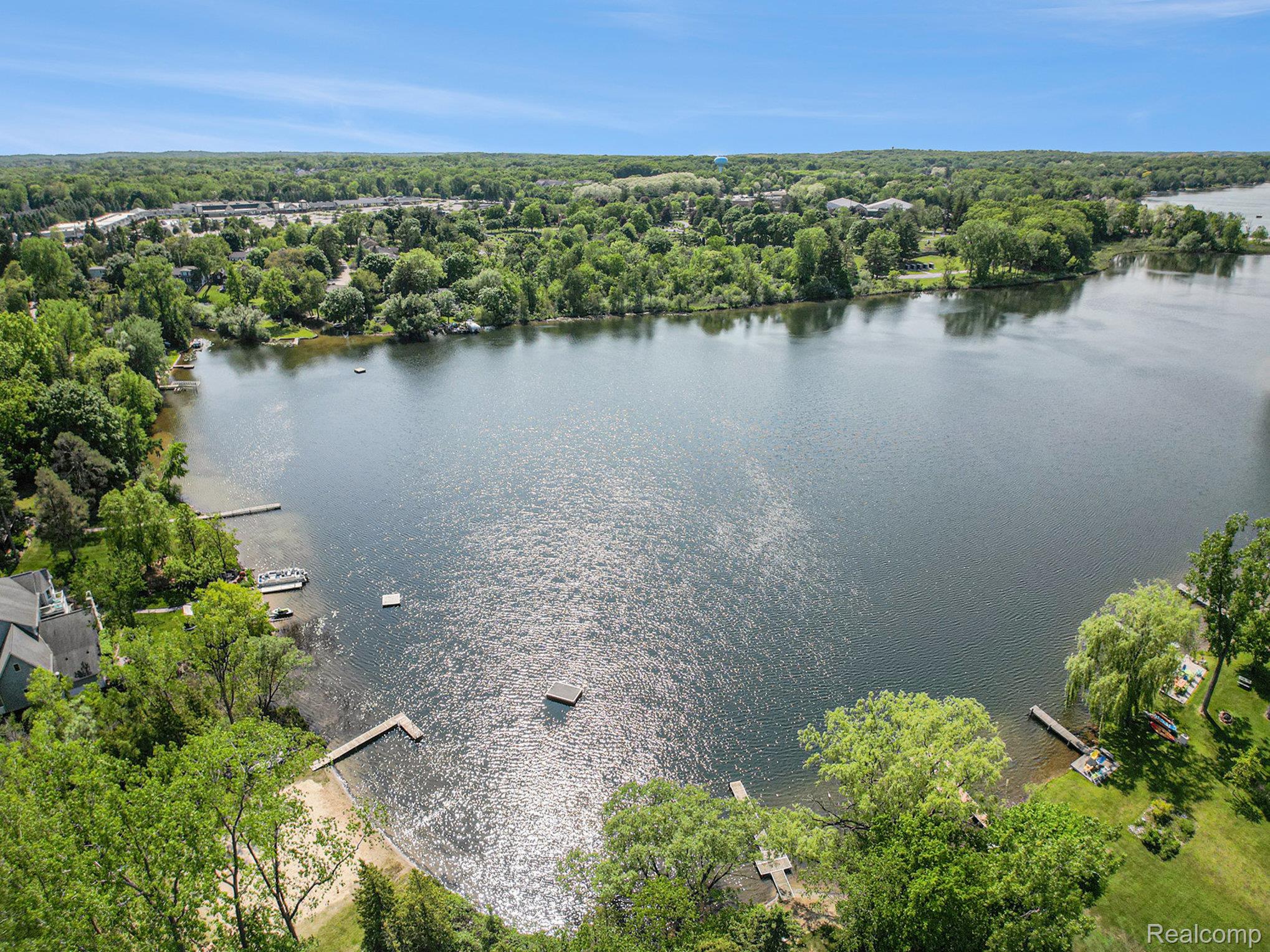 6062 Middle Lake Road