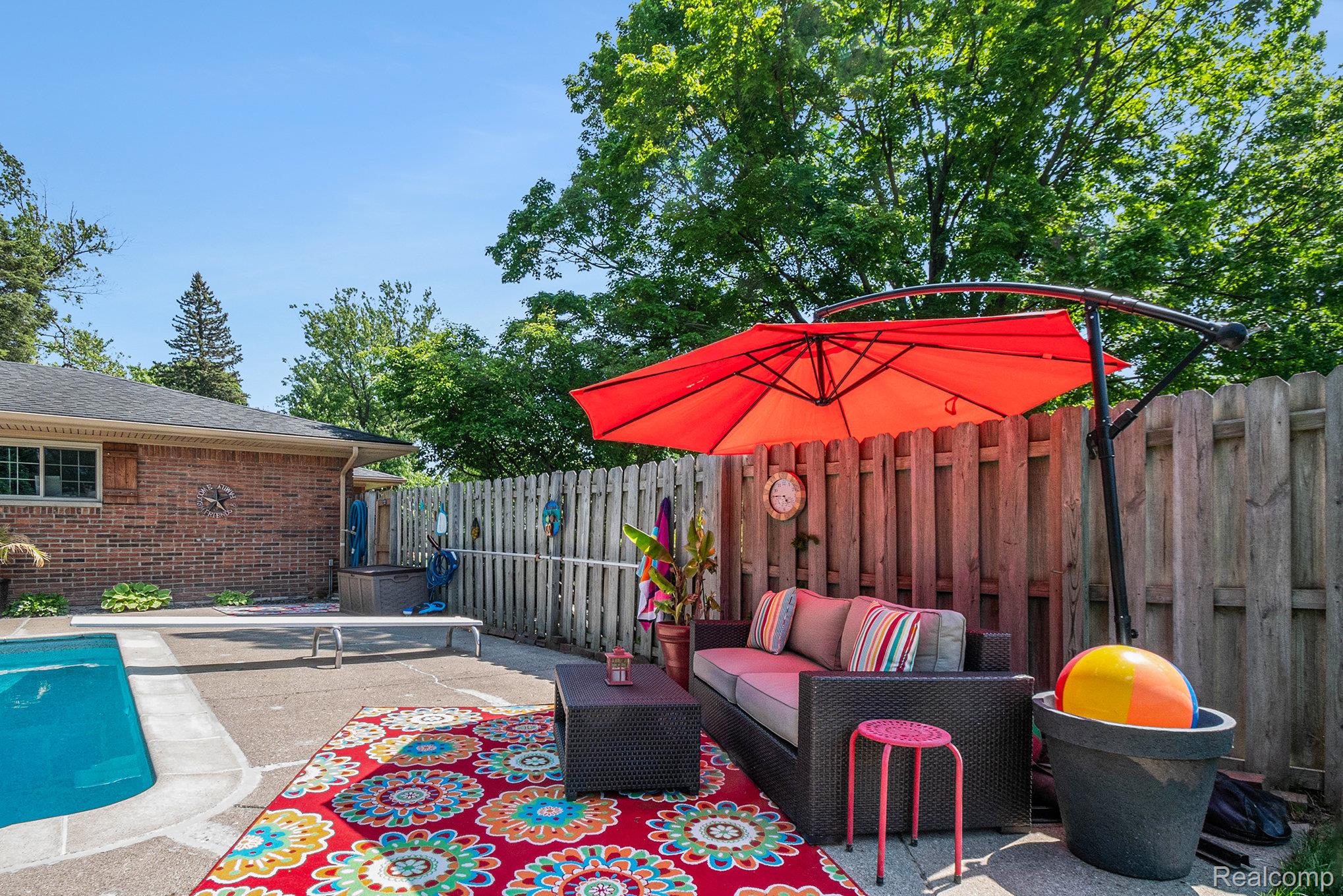 6062 Middle Lake Road