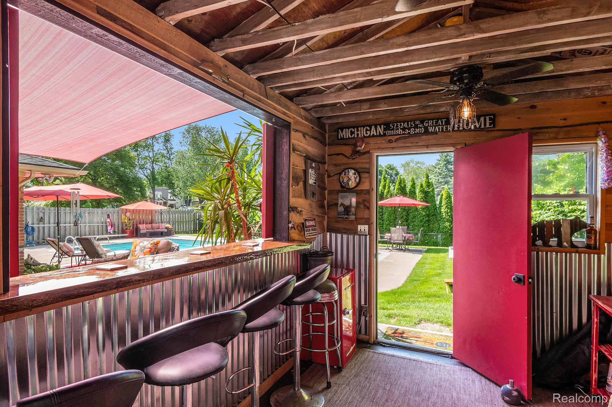 6062 Middle Lake Road