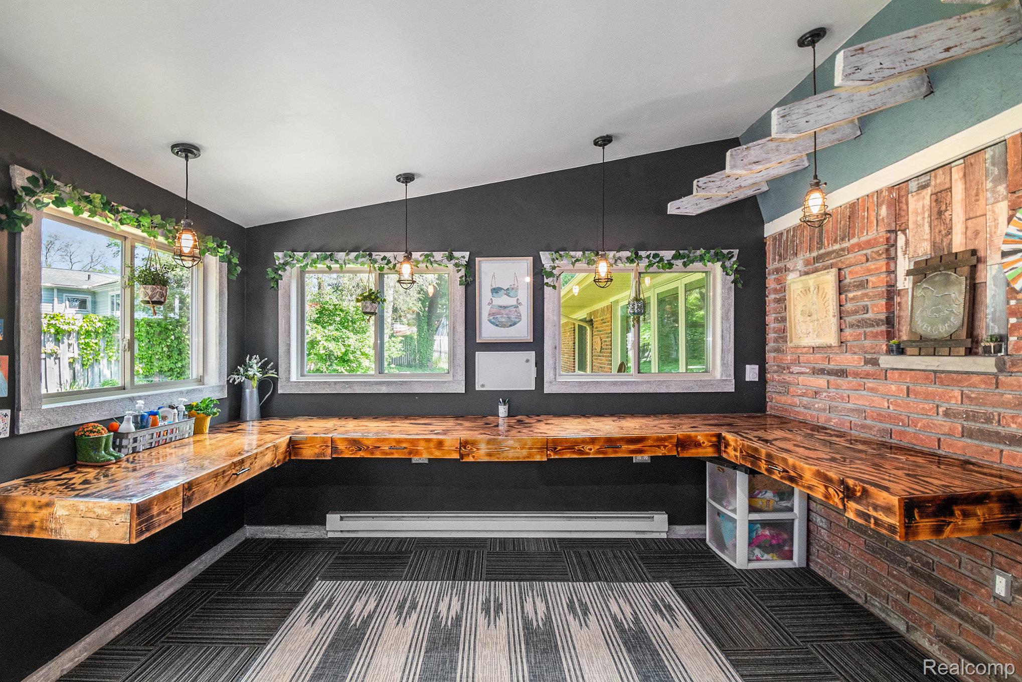 6062 Middle Lake Road