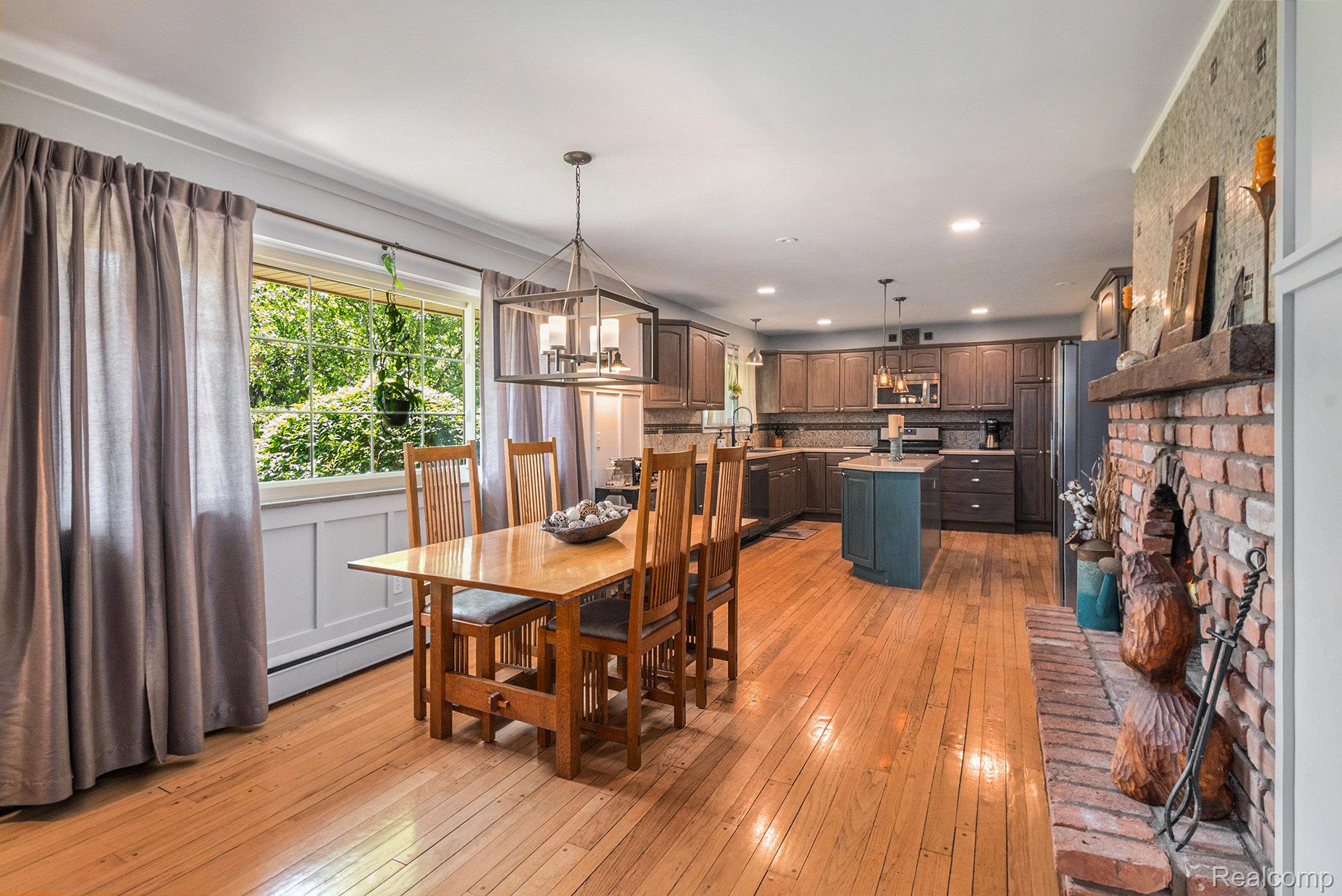 6062 Middle Lake Road