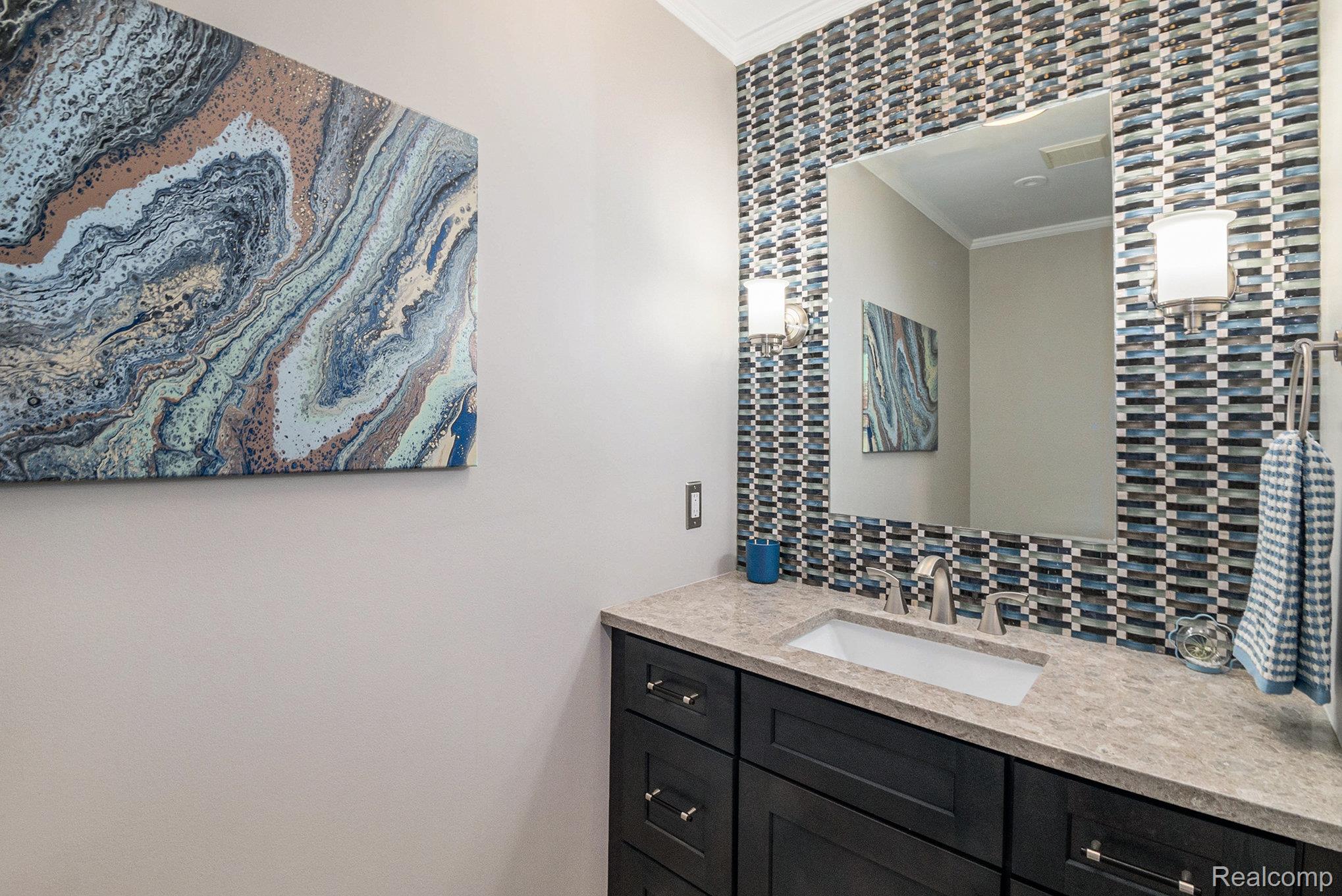 6062 Middle Lake Road