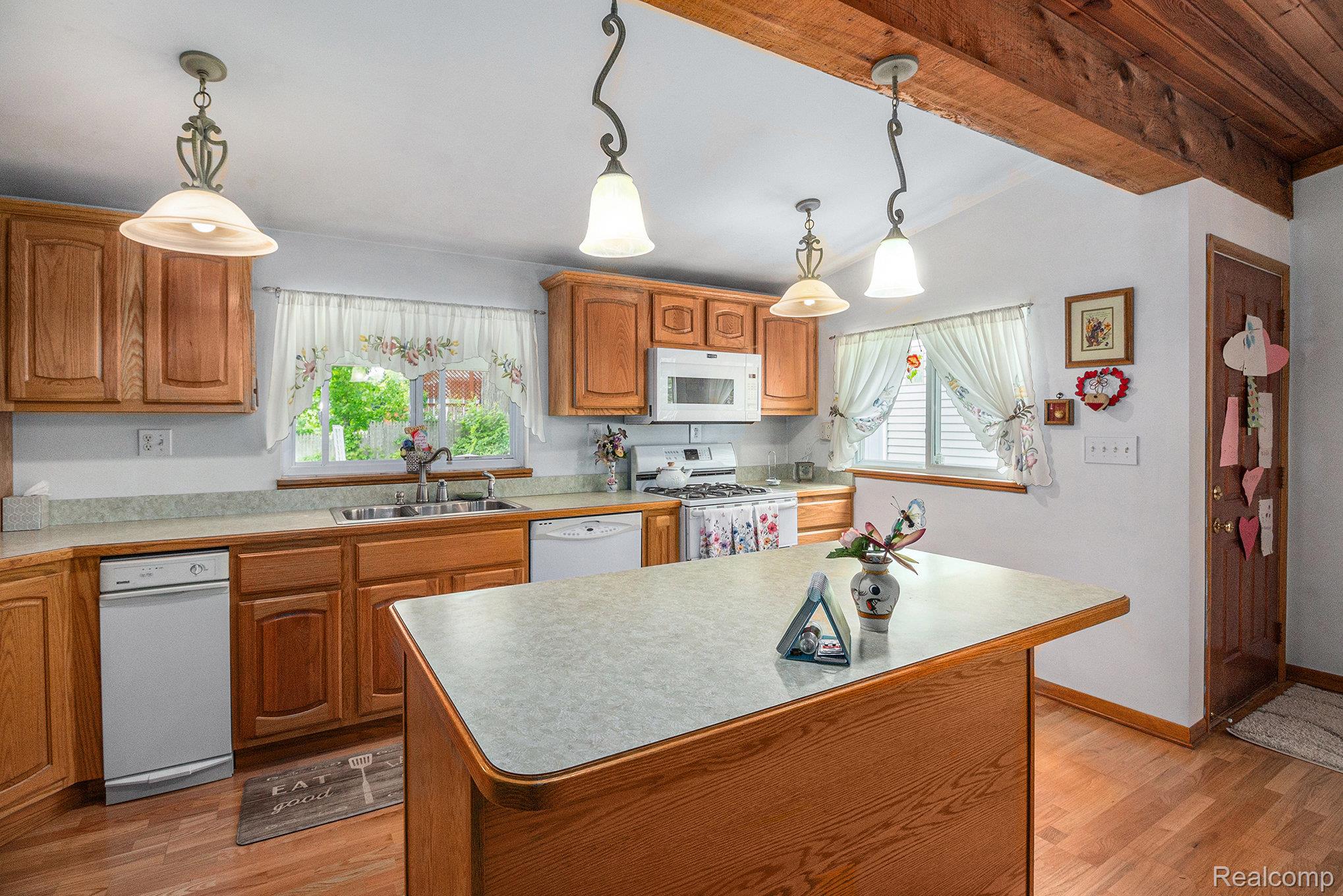 3277 Baldwin Road