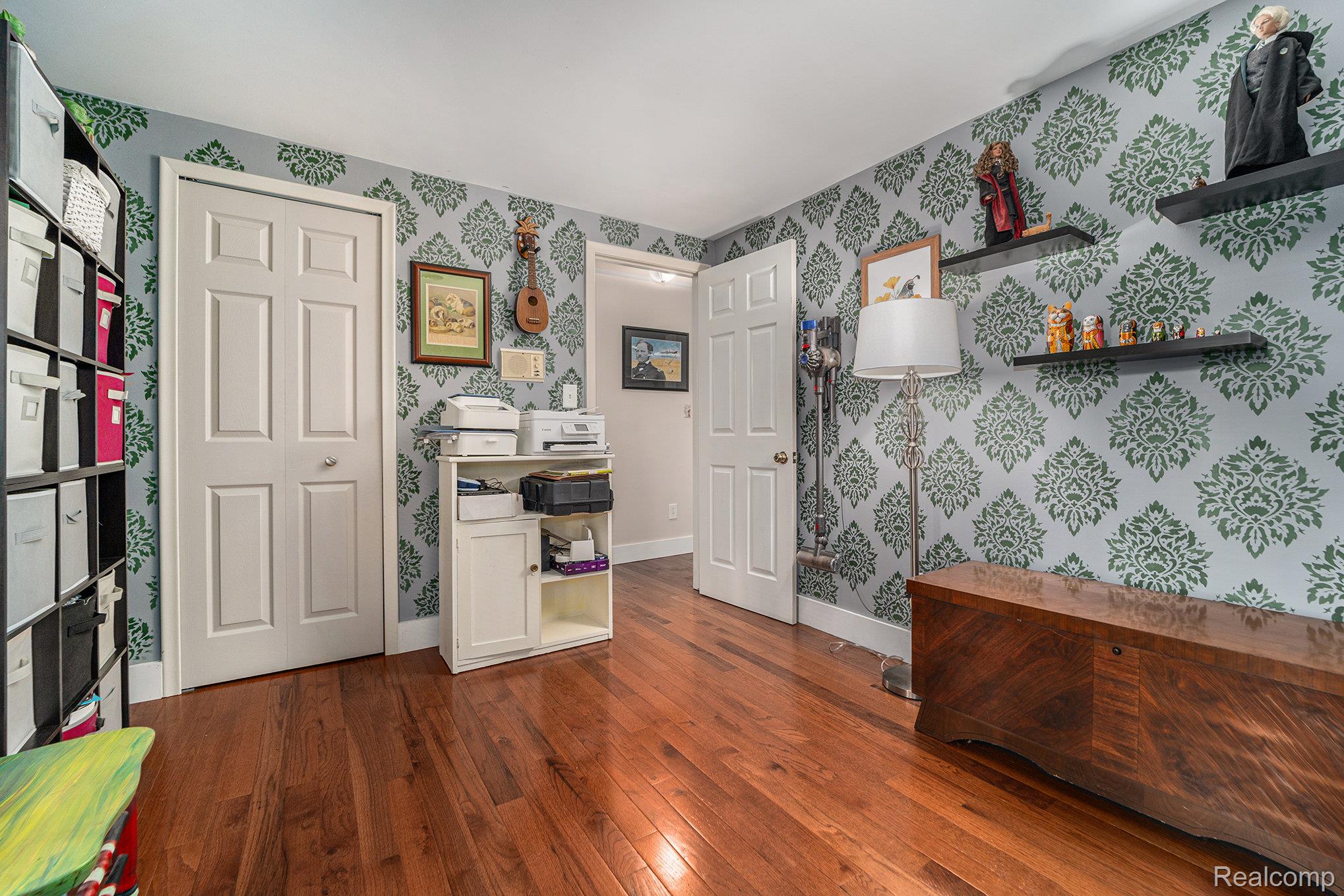 4729 Curtis Lane