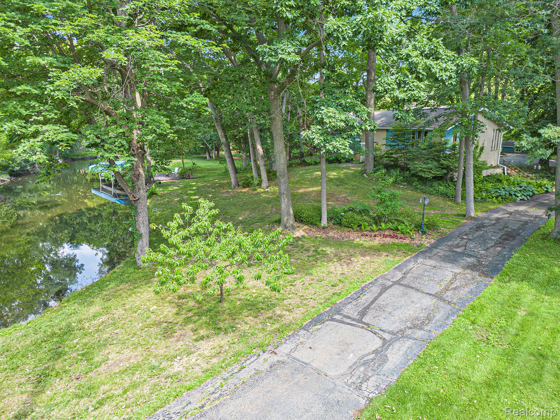 4729 Curtis Lane