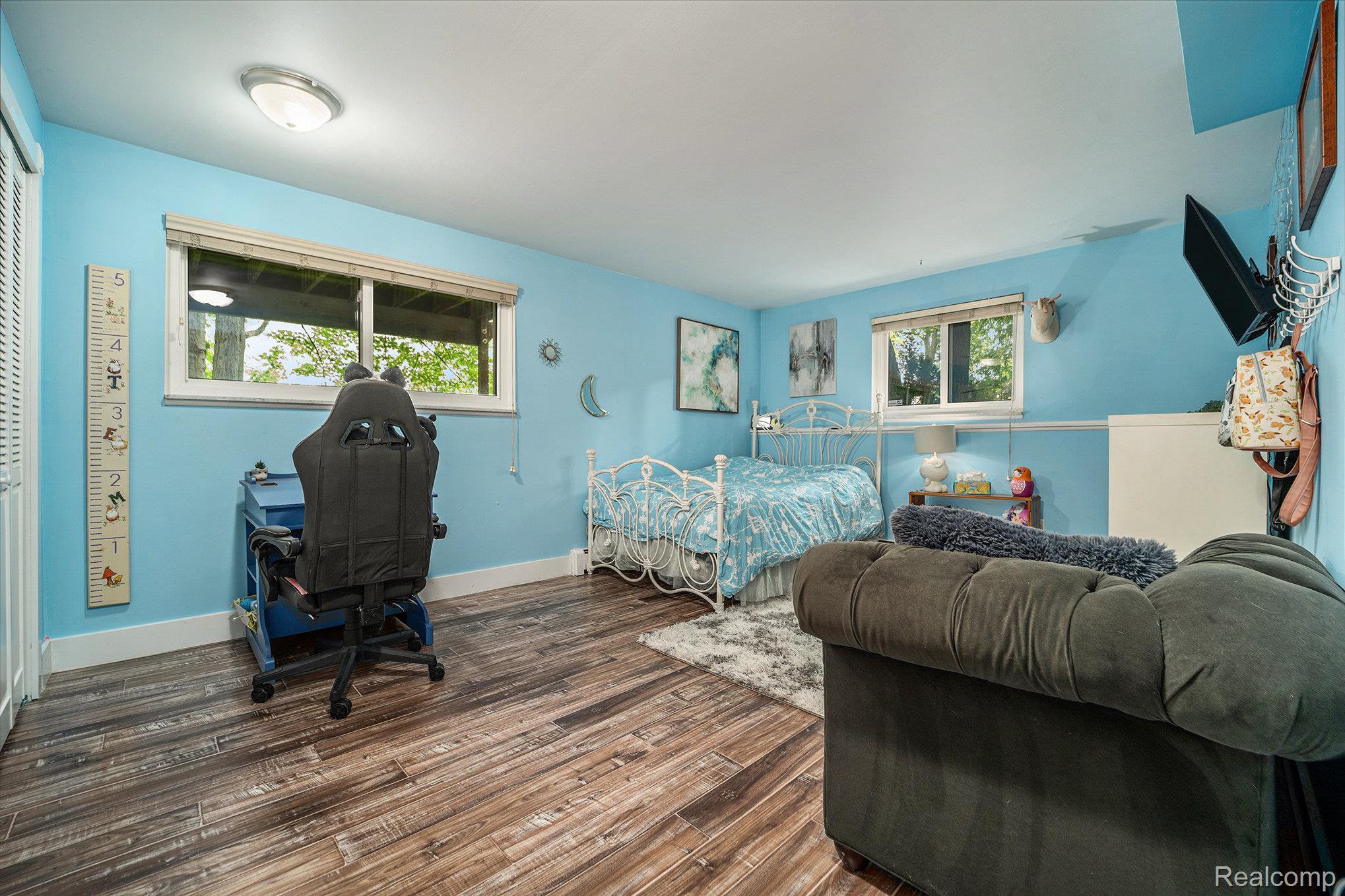 4729 Curtis Lane