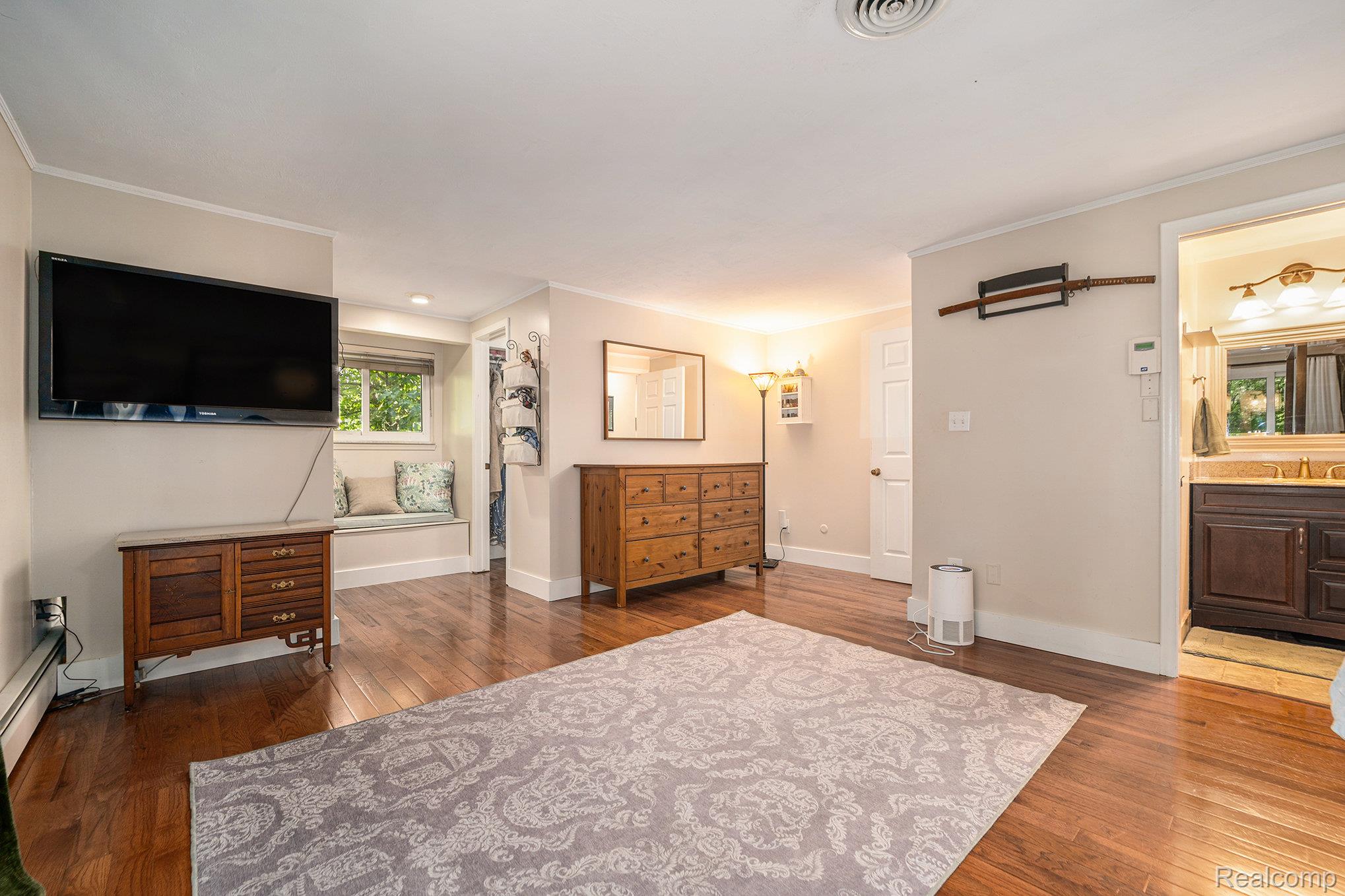 4729 Curtis Lane