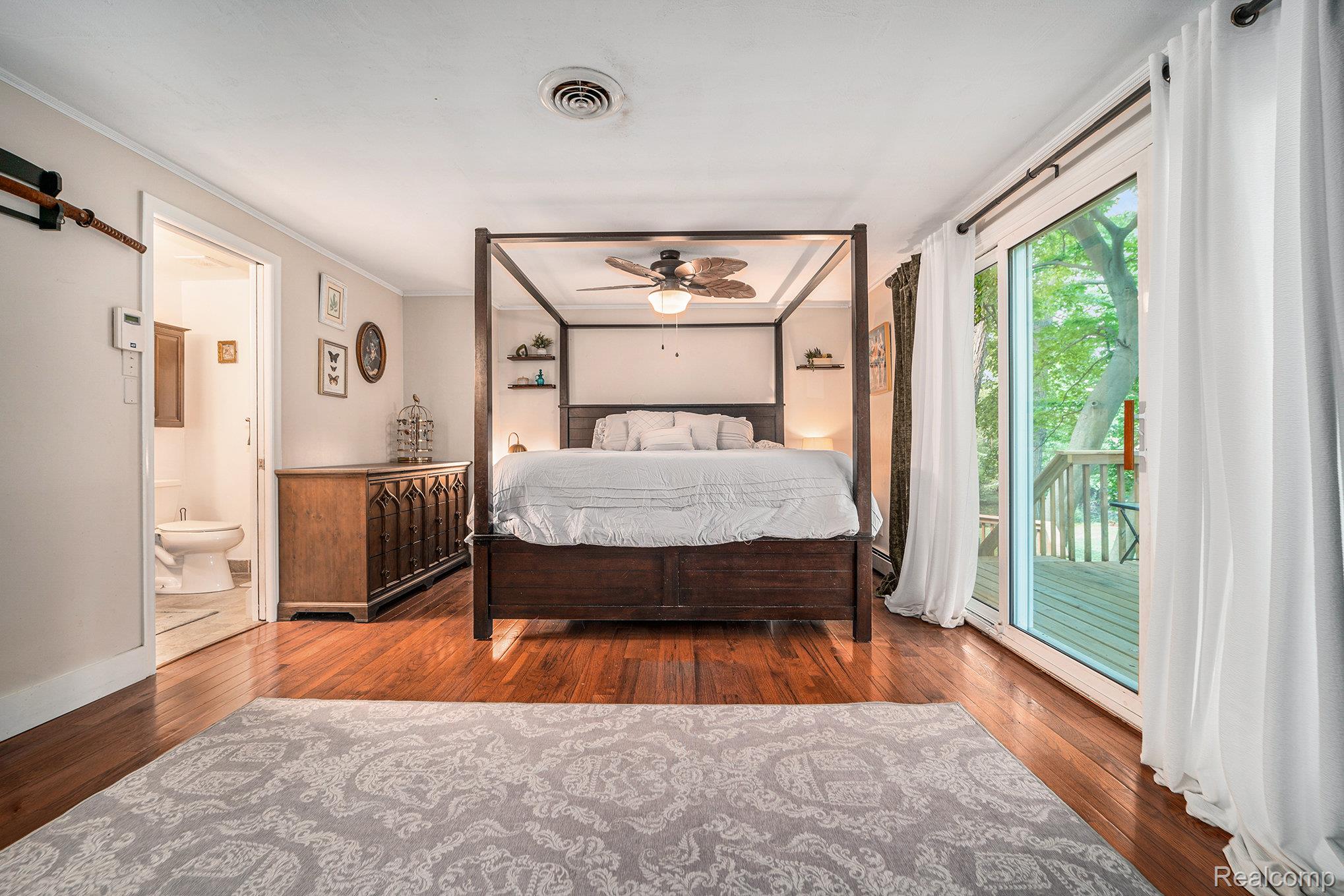 4729 Curtis Lane