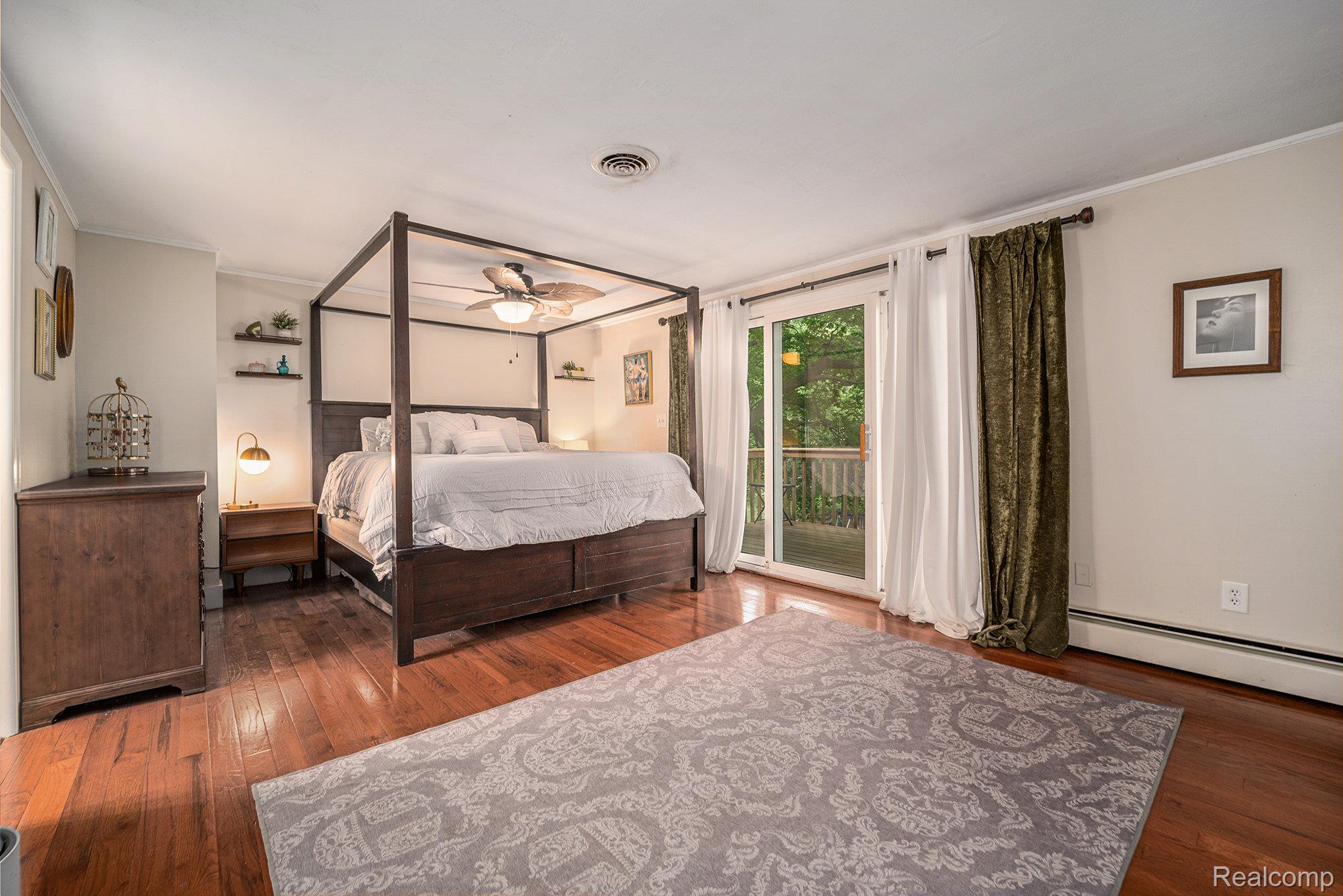 4729 Curtis Lane