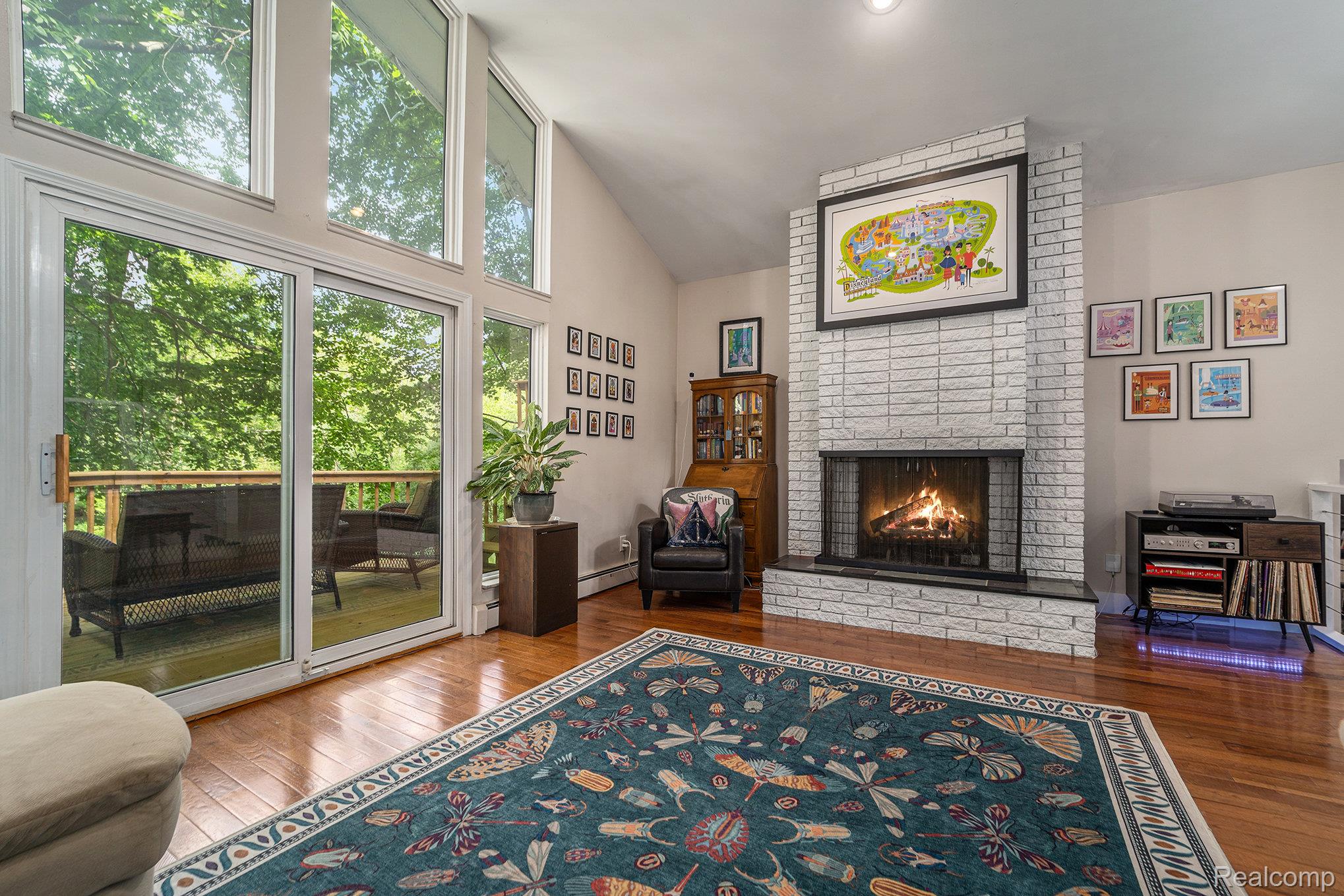 4729 Curtis Lane