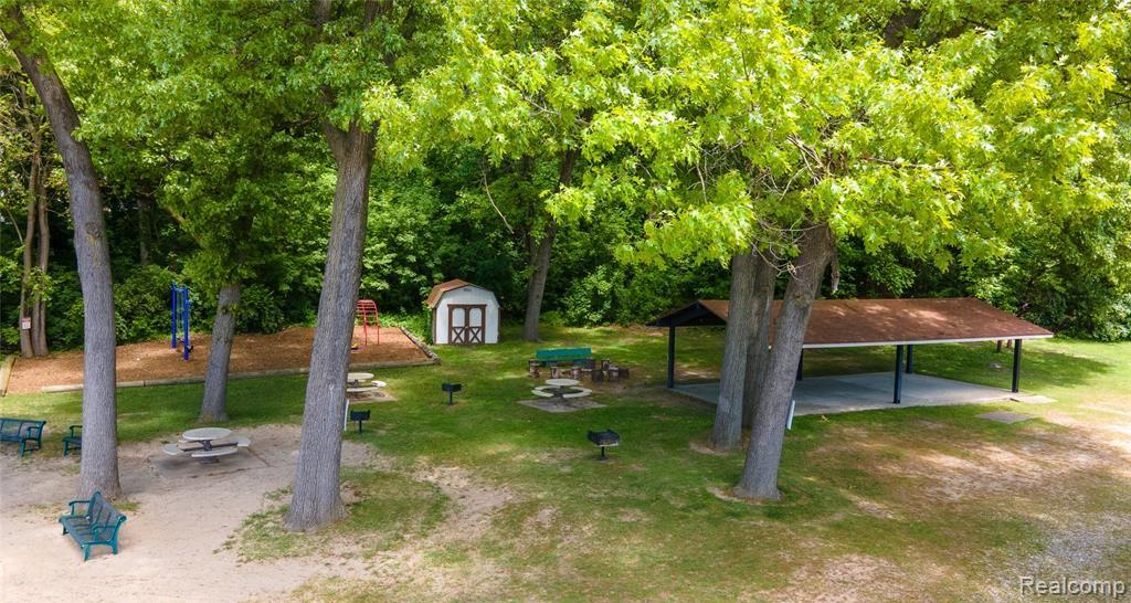 4729 Curtis Lane
