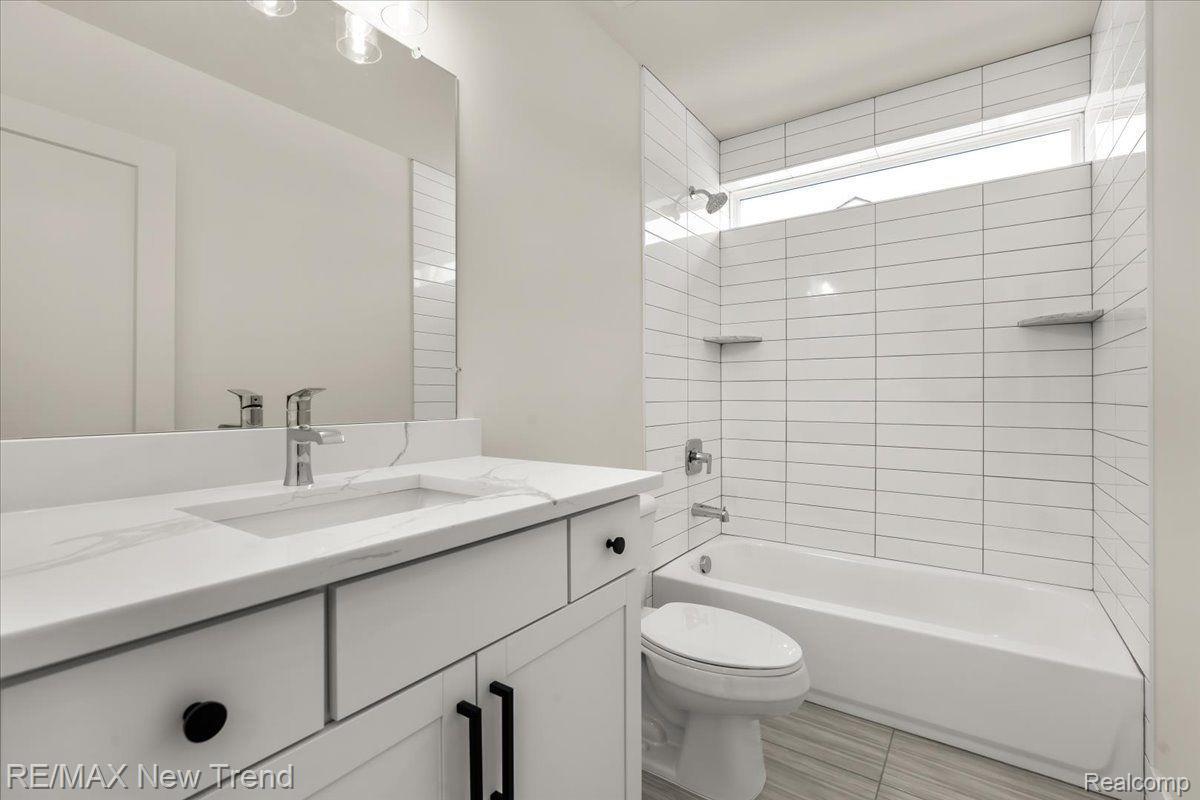 6514 CAMBRIDGE Circle