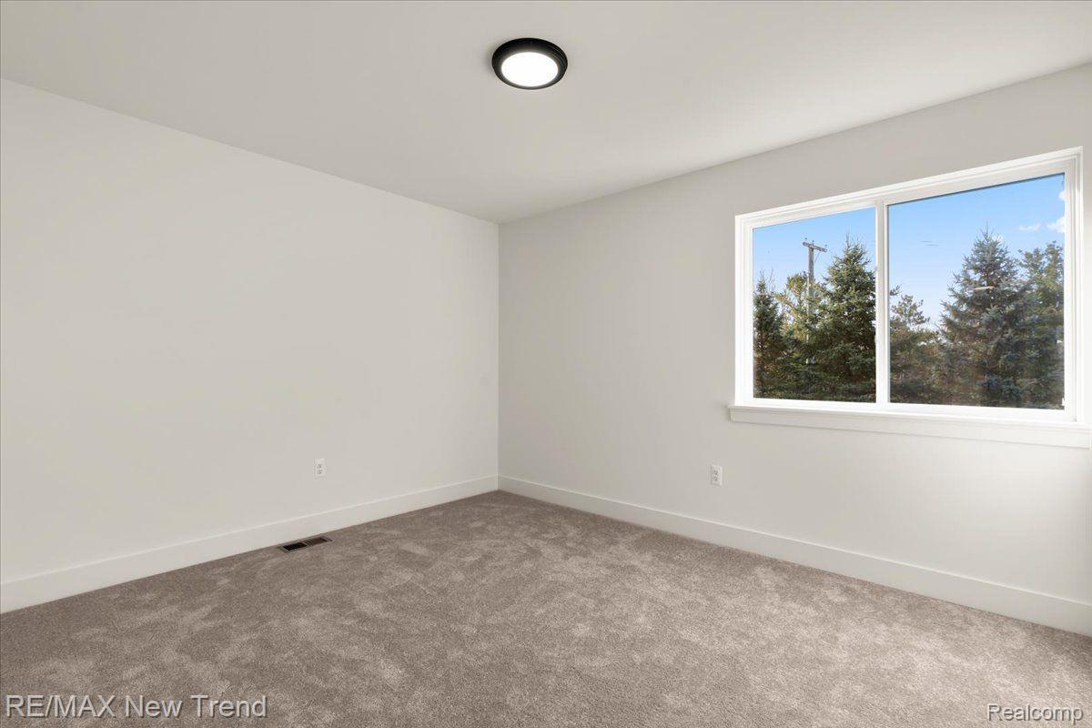 6514 CAMBRIDGE Circle