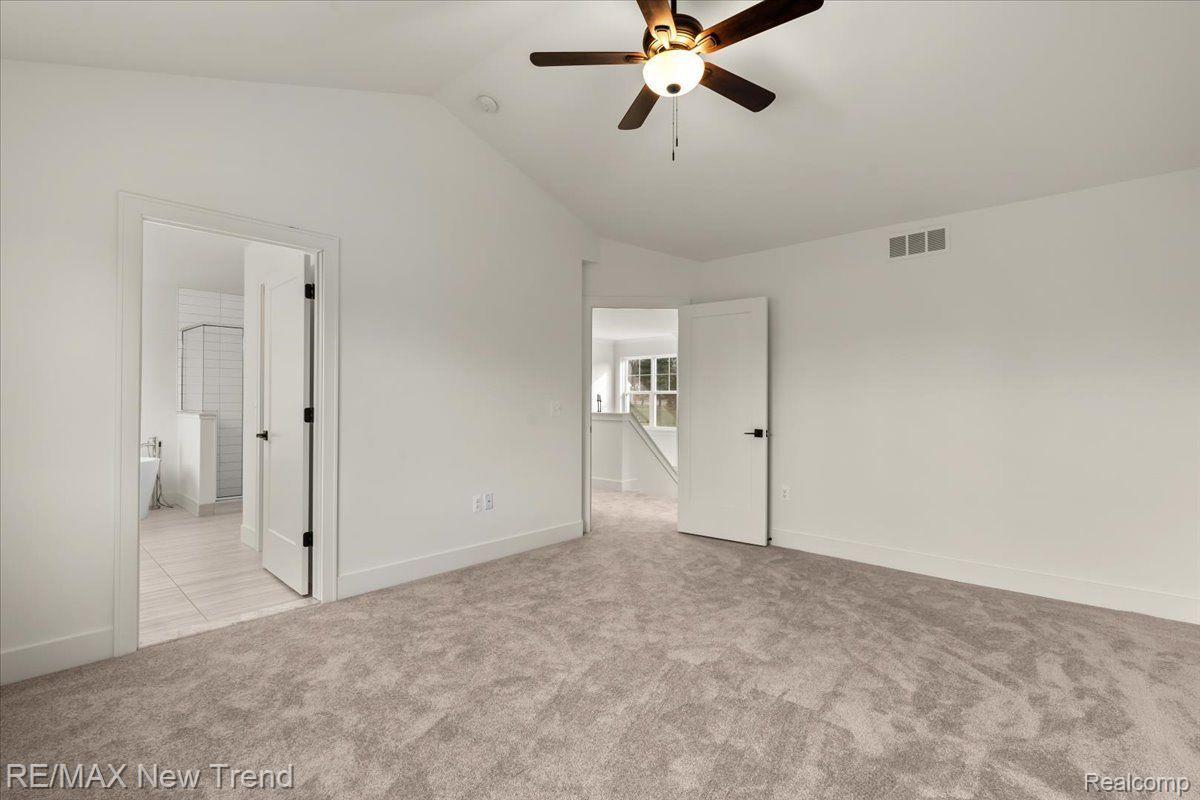 6514 CAMBRIDGE Circle