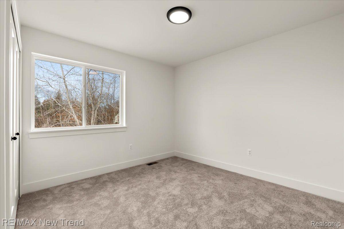 6514 CAMBRIDGE Circle