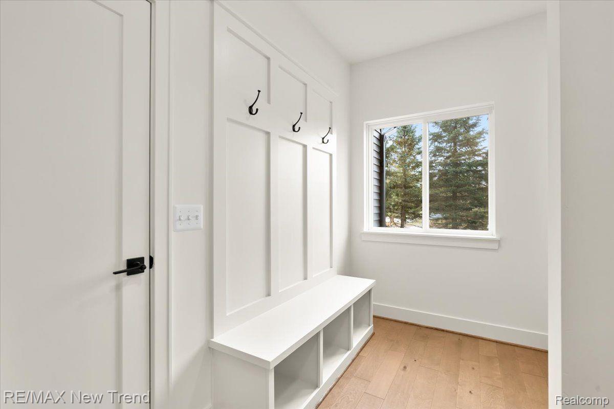 6514 CAMBRIDGE Circle