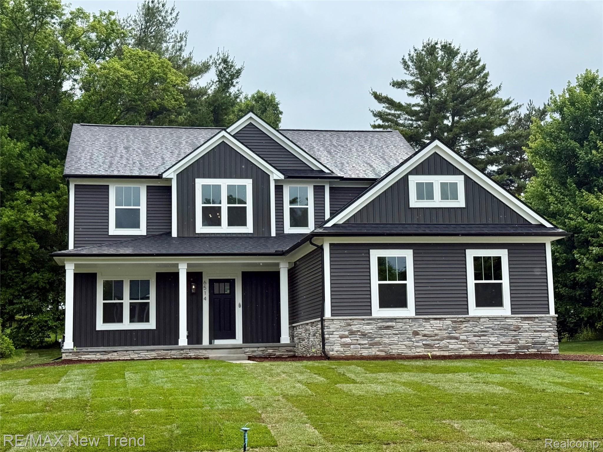 6514 CAMBRIDGE Circle