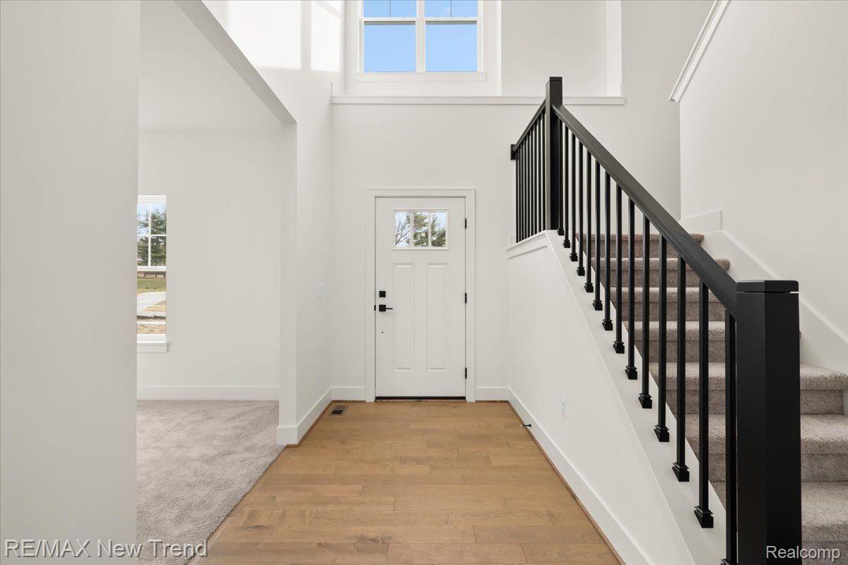 6514 CAMBRIDGE Circle