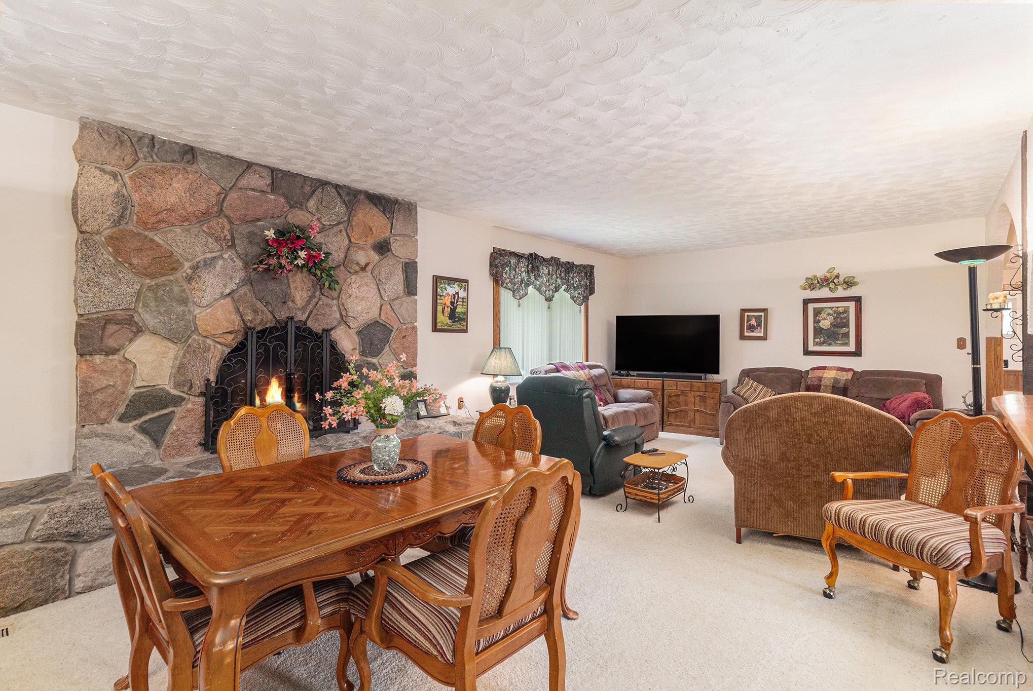 5311 Whipple Lake Road