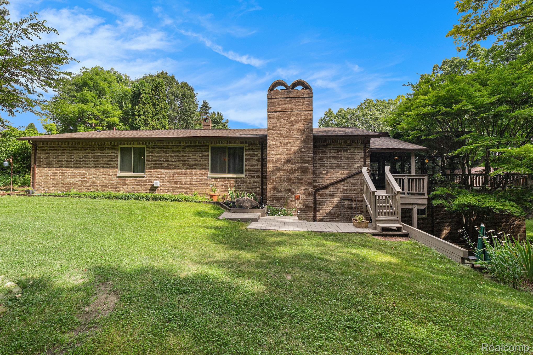 5311 Whipple Lake Road