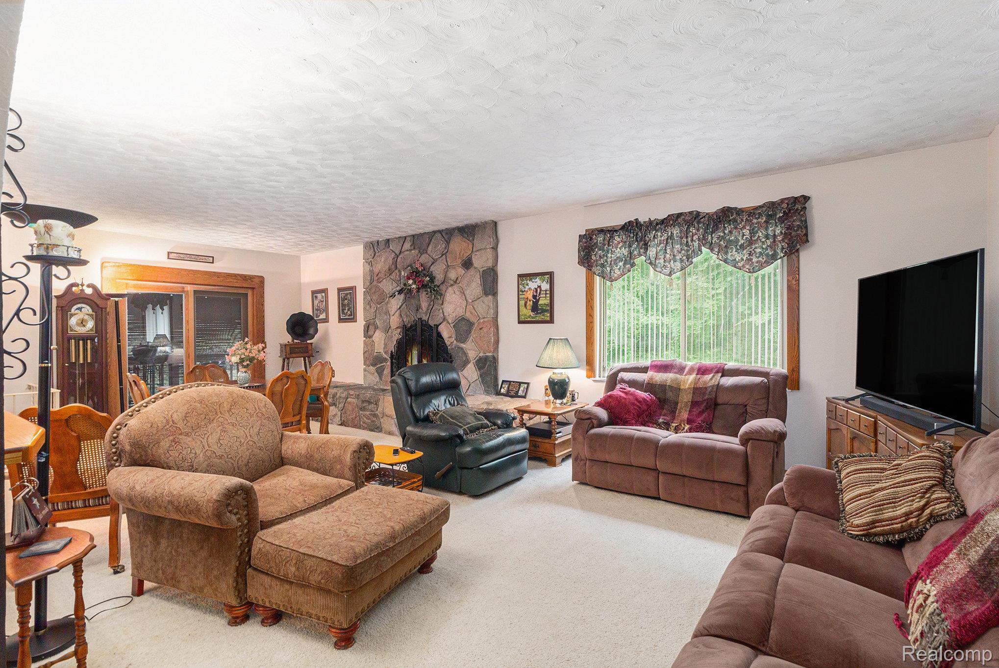 5311 Whipple Lake Road