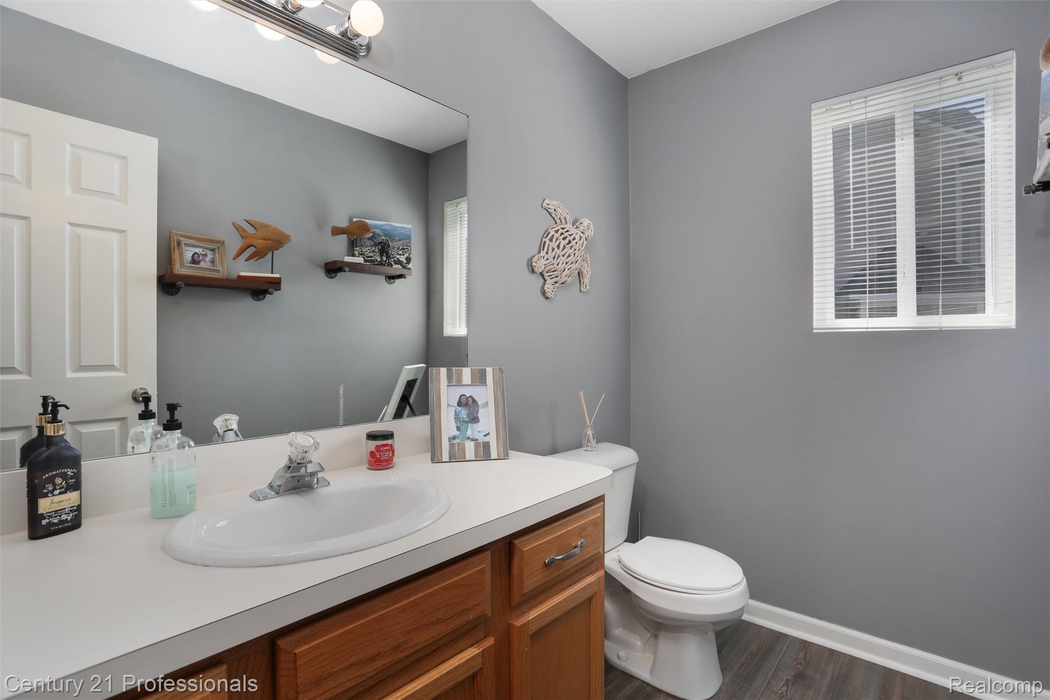 1230 Sherwood Forest Court