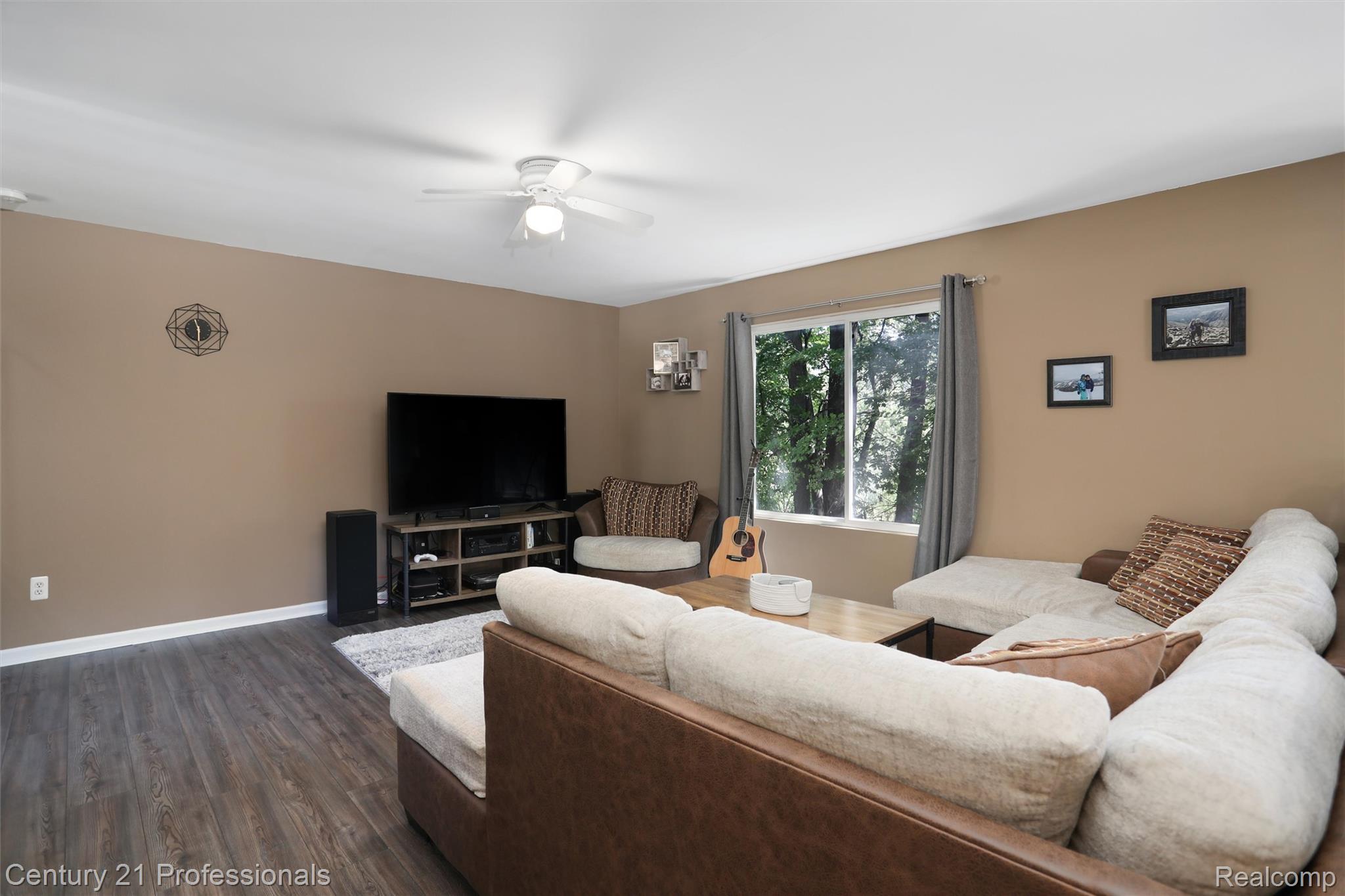 1230 Sherwood Forest Court