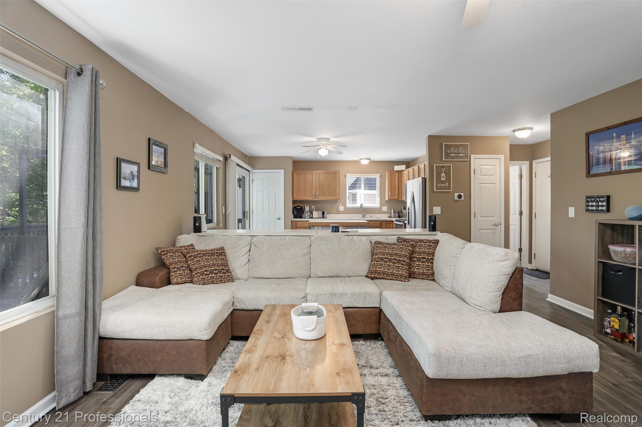 1230 Sherwood Forest Court