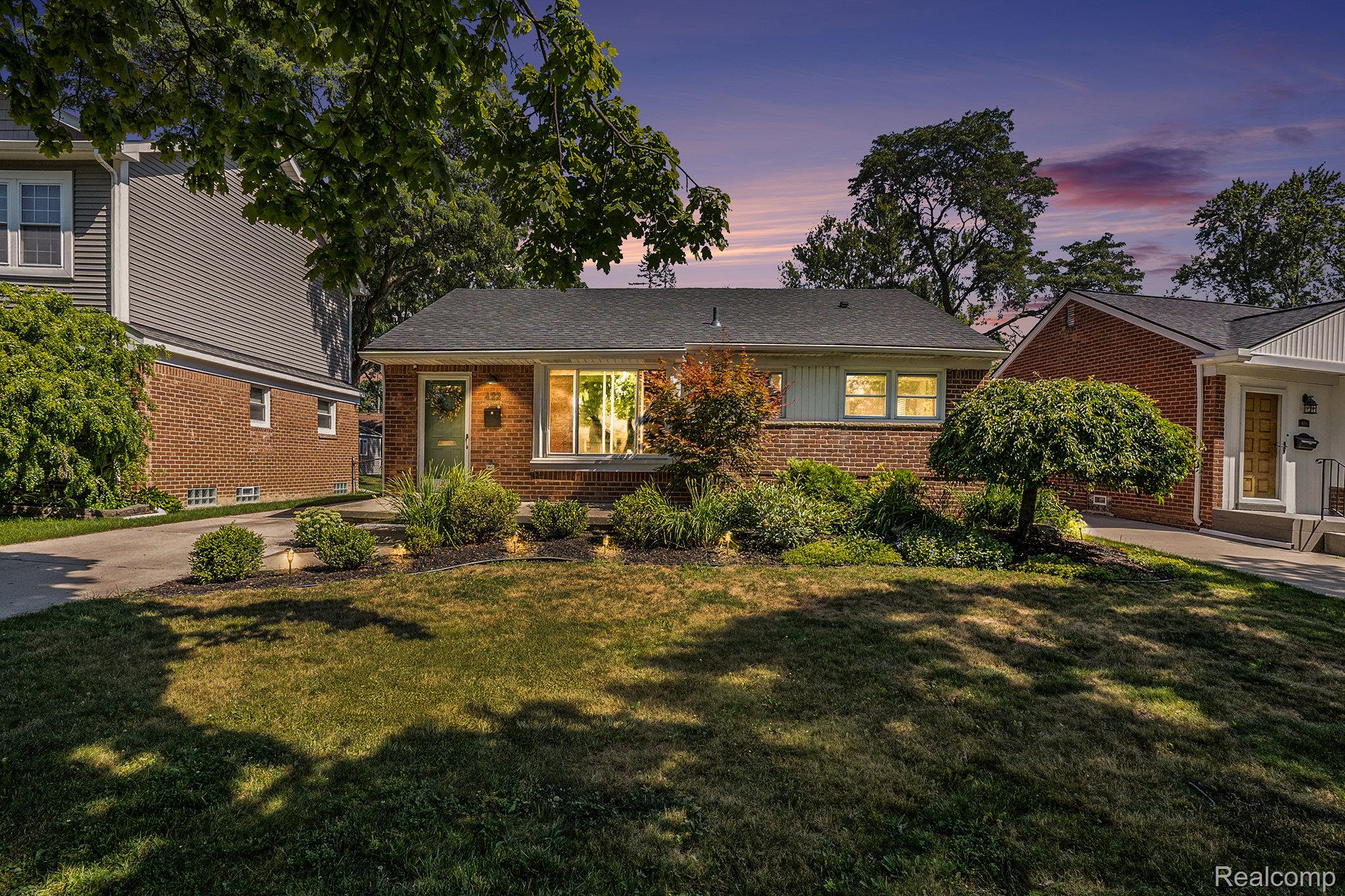 422 Jeffrey Avenue