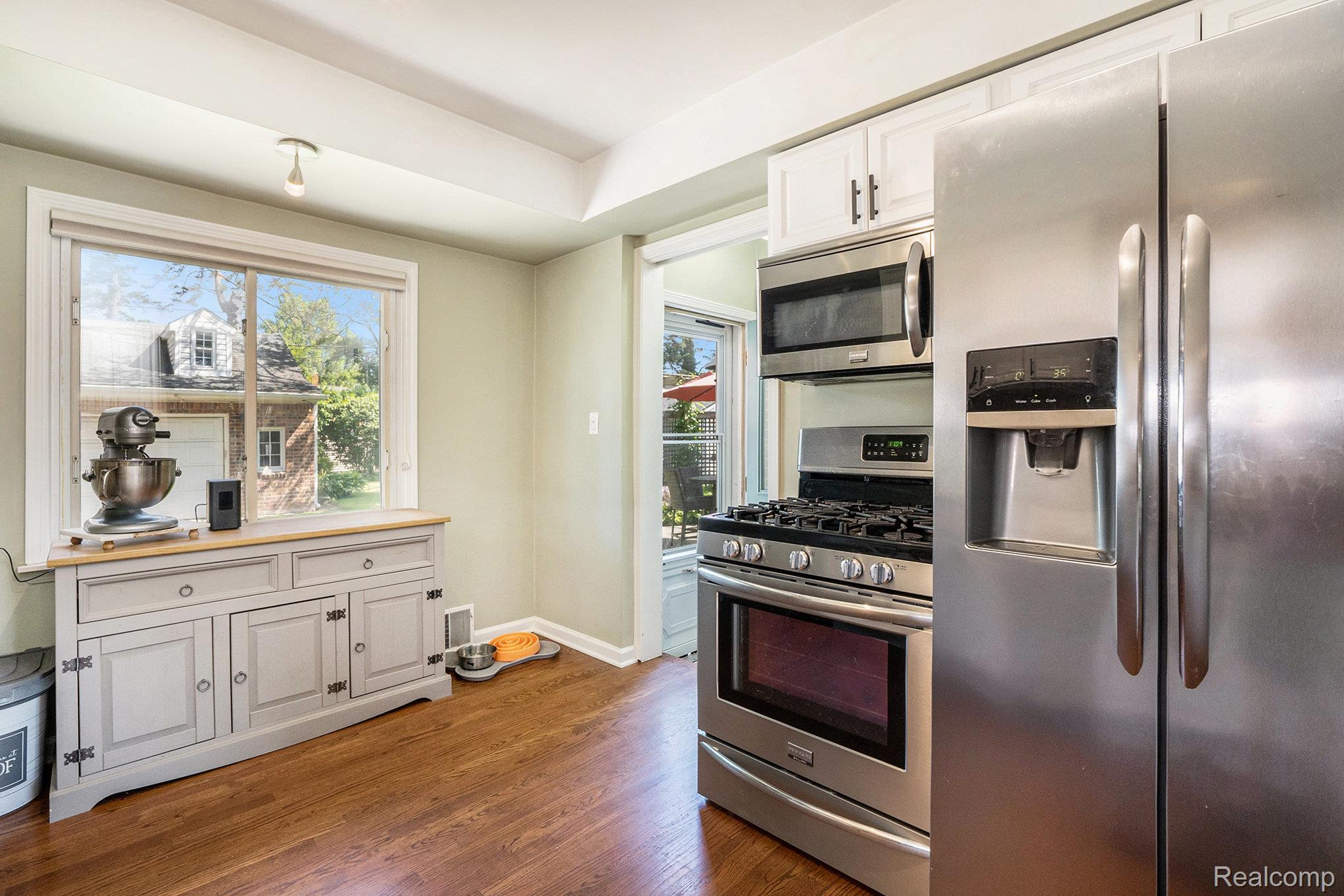422 Jeffrey Avenue