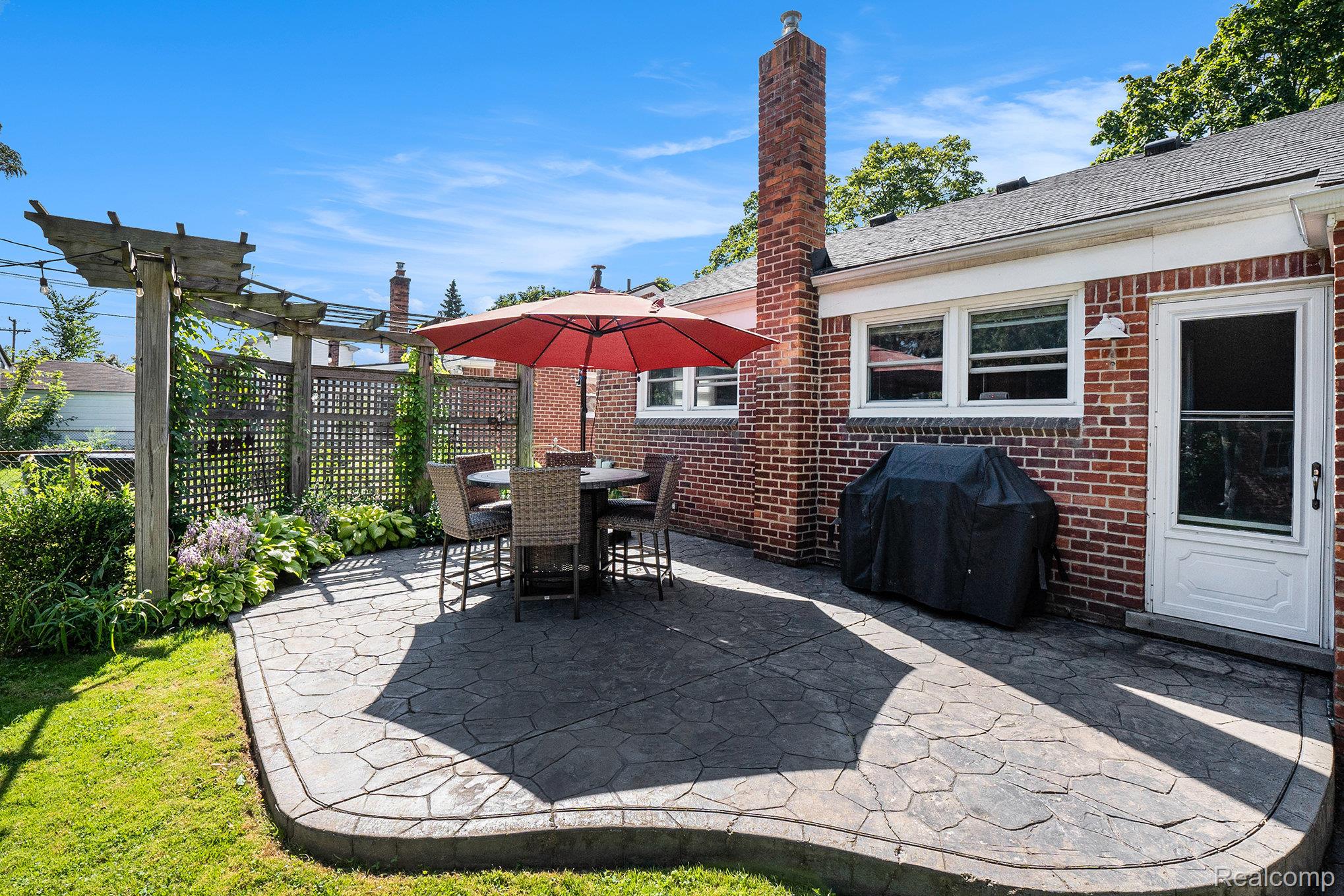 422 Jeffrey Avenue