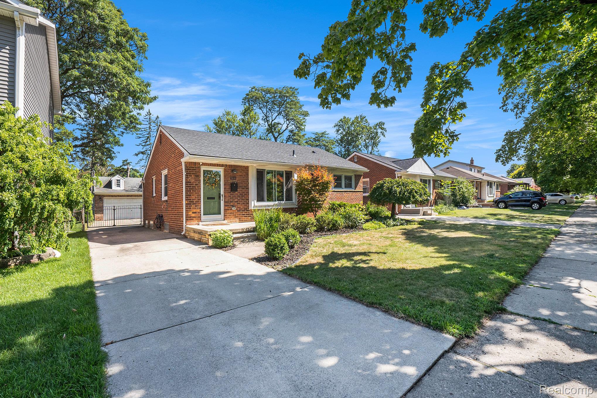 422 Jeffrey Avenue