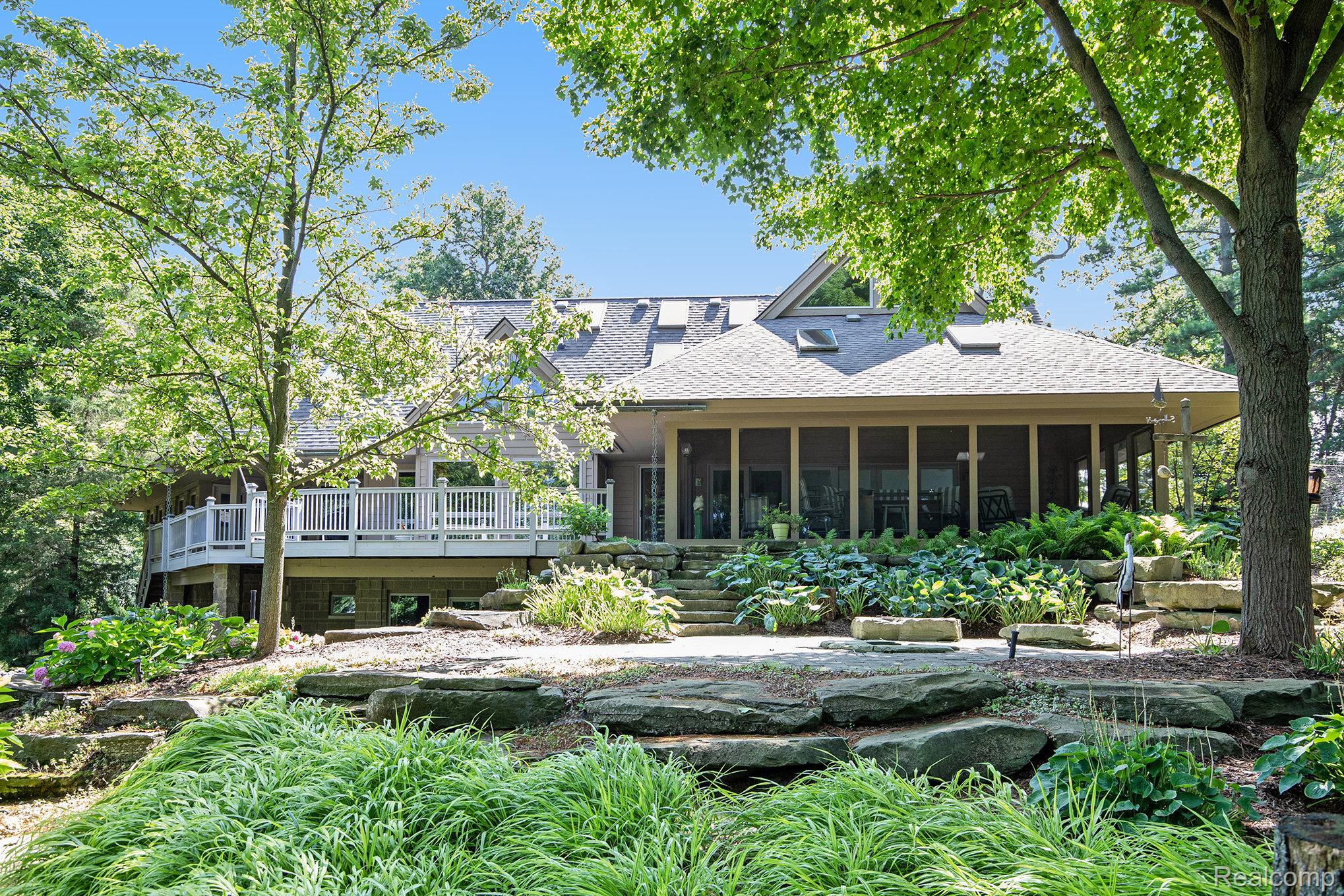 1181 Abseguami Trail