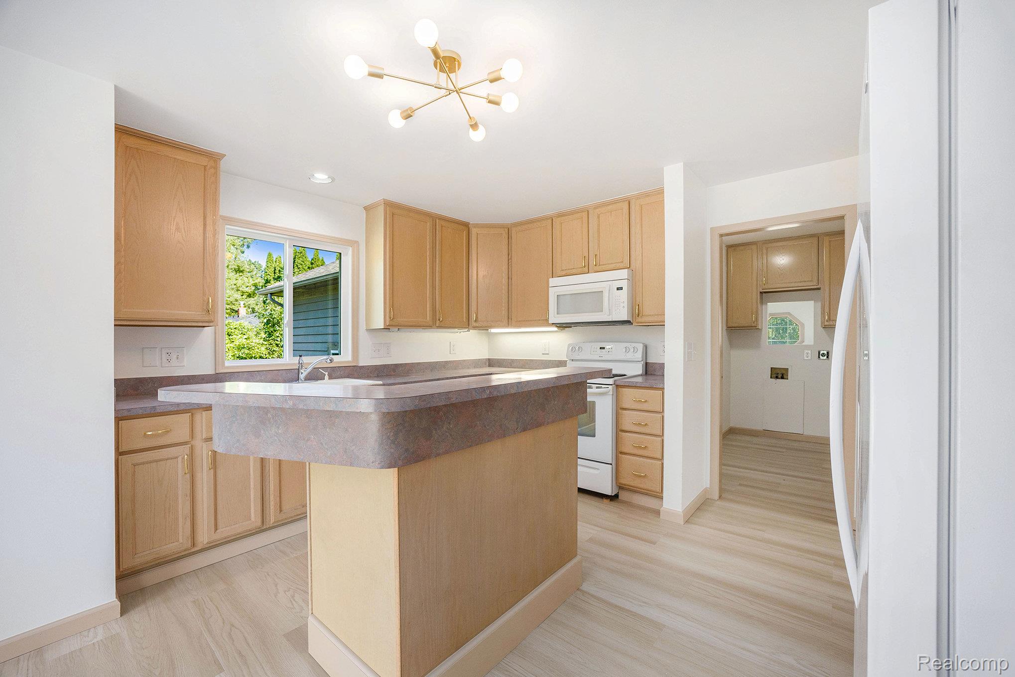 9243 Andersonville Road