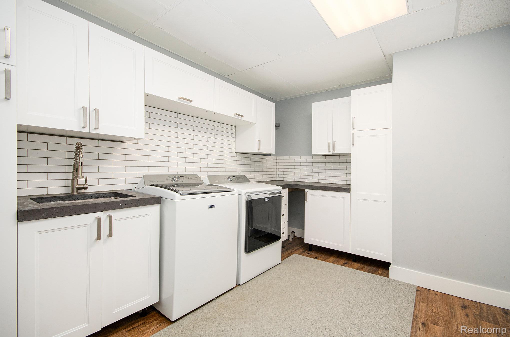 5751 Dora Lane
