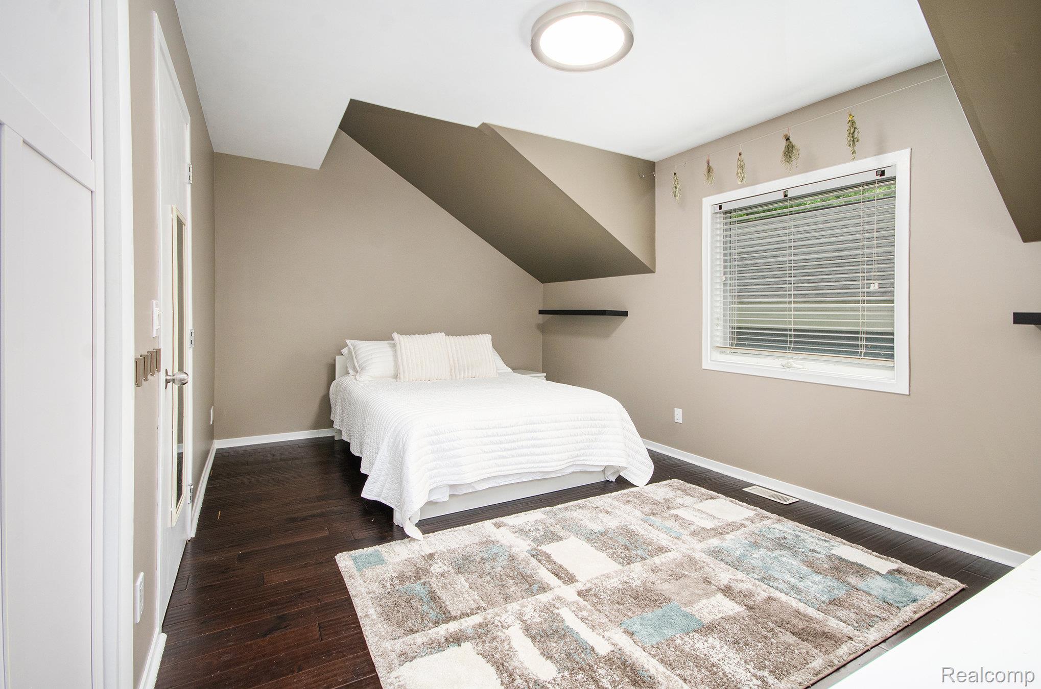 5751 Dora Lane