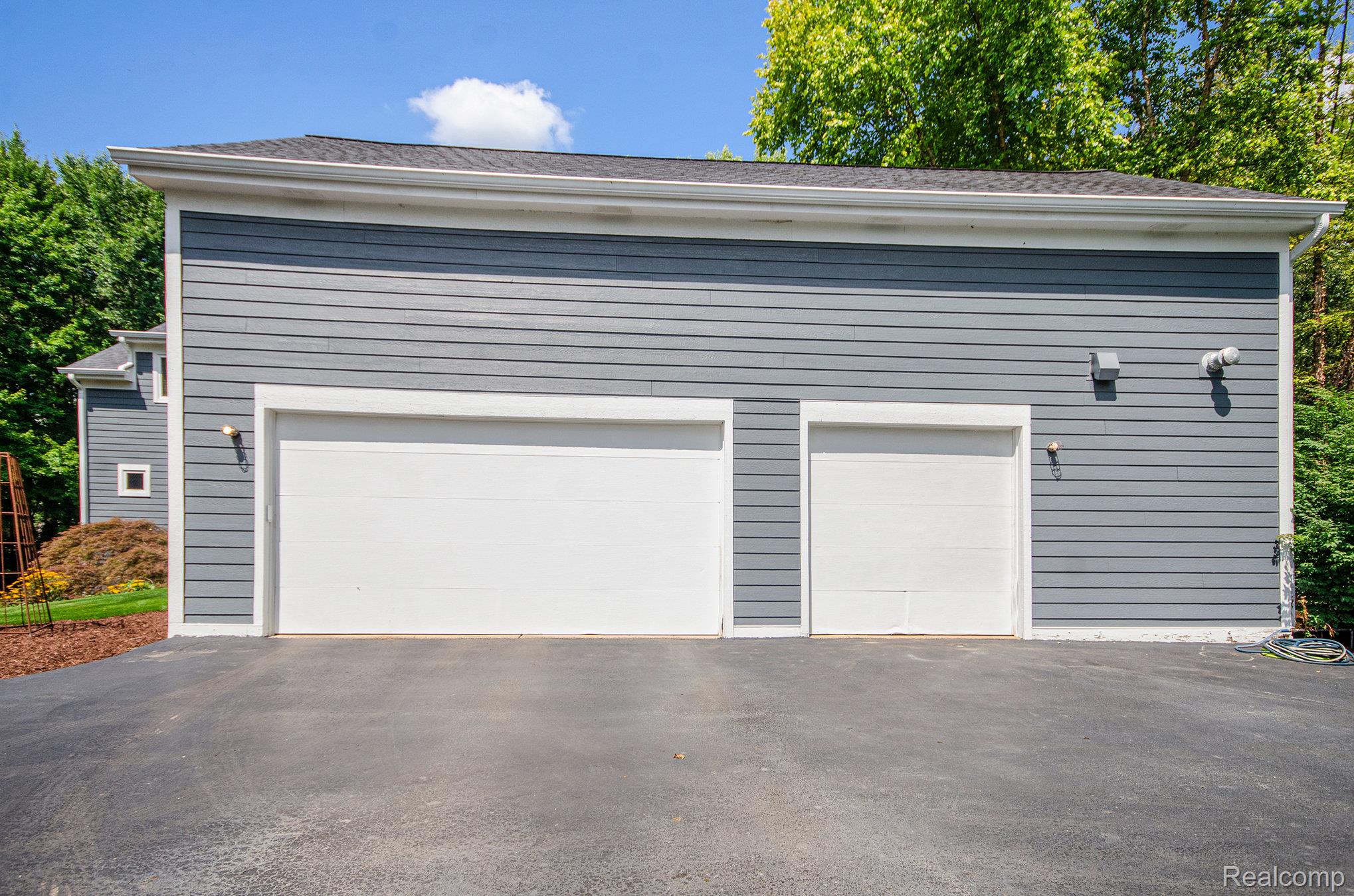 5751 Dora Lane