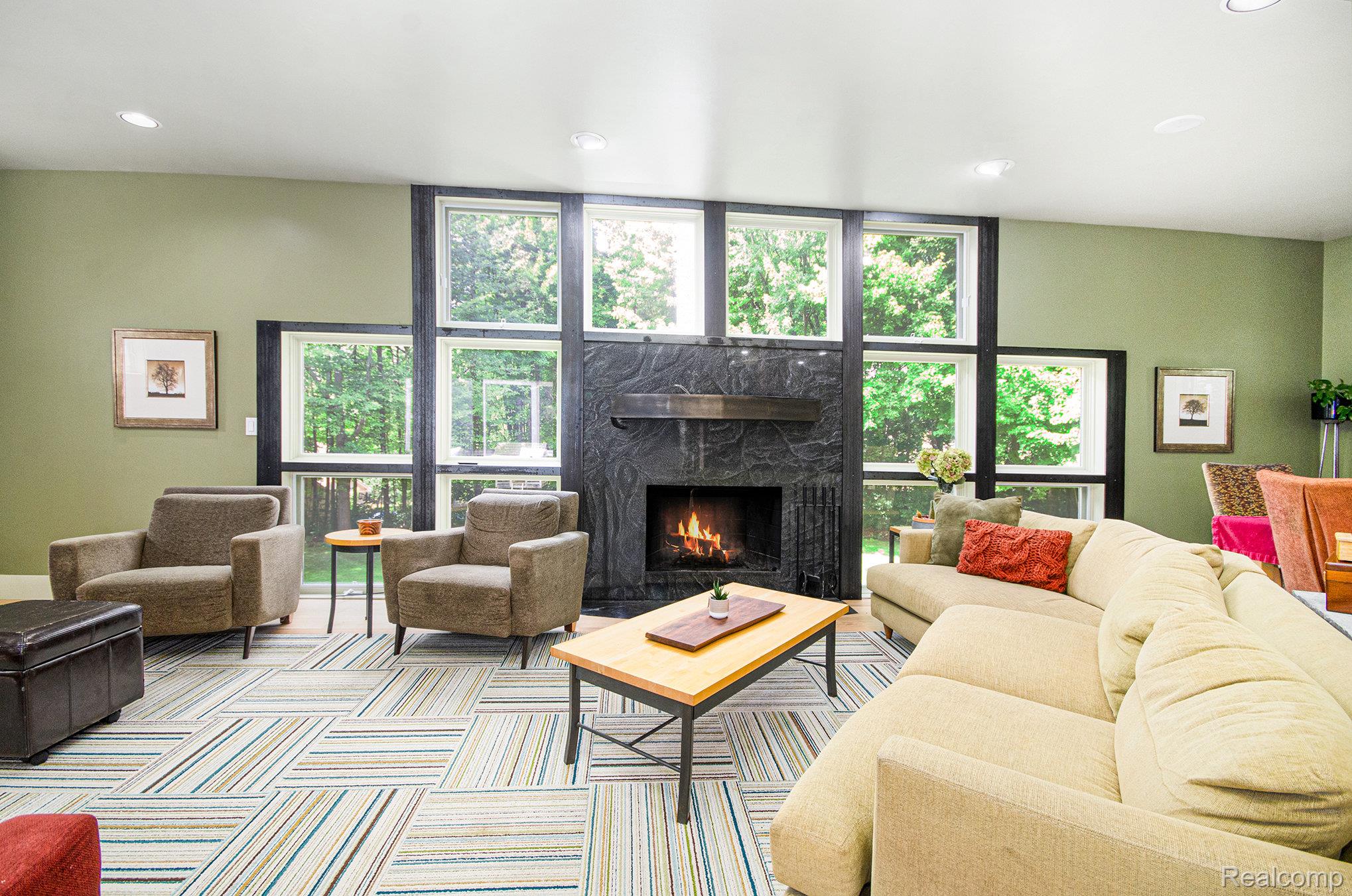5751 Dora Lane
