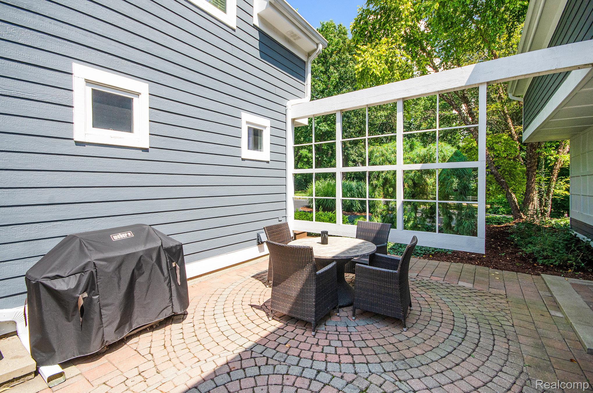 5751 Dora Lane