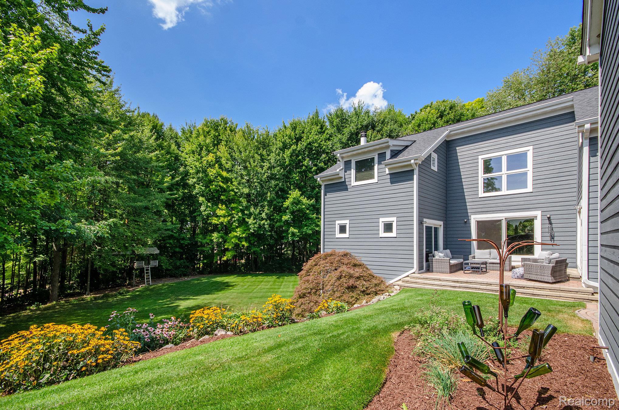 5751 Dora Lane