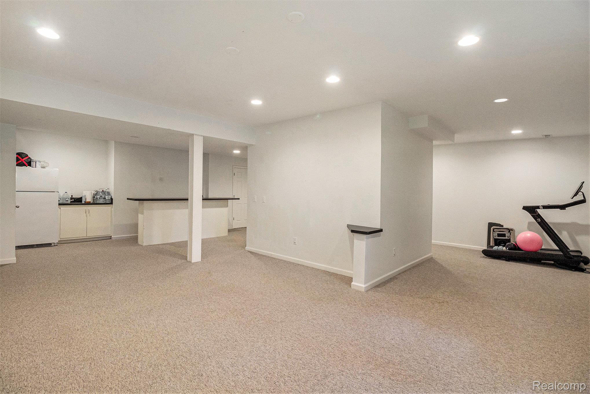 9751 Kingston Pointe Drive
