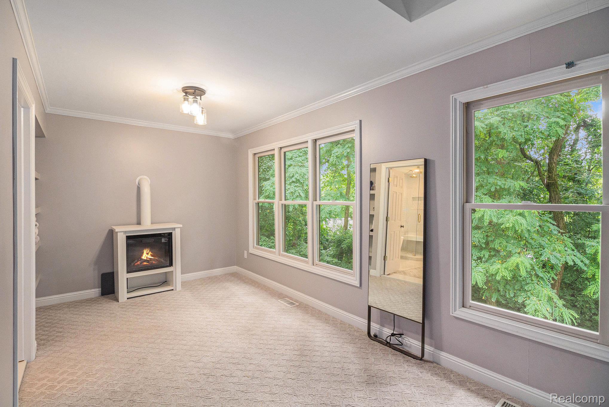9751 Kingston Pointe Drive