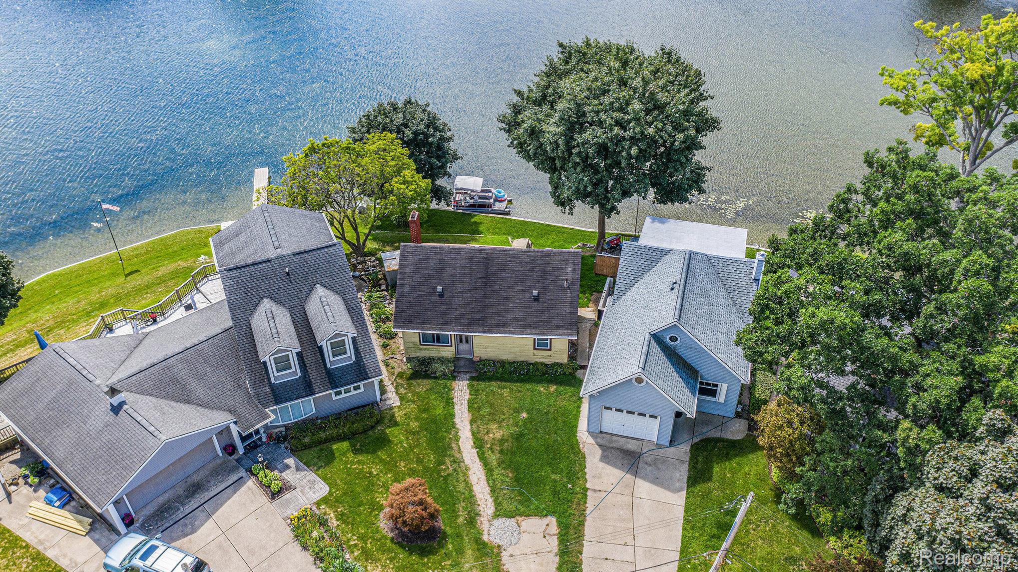 3815 Island Park Drive