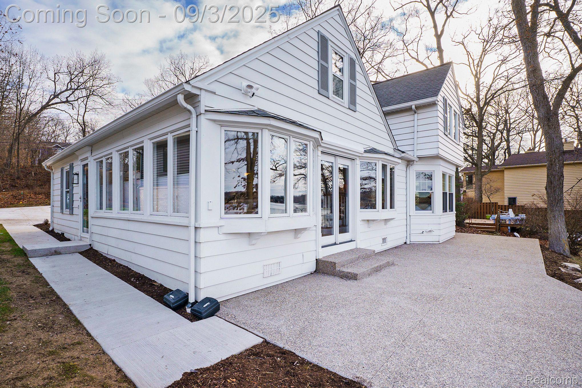 3445 Whitfield Drive