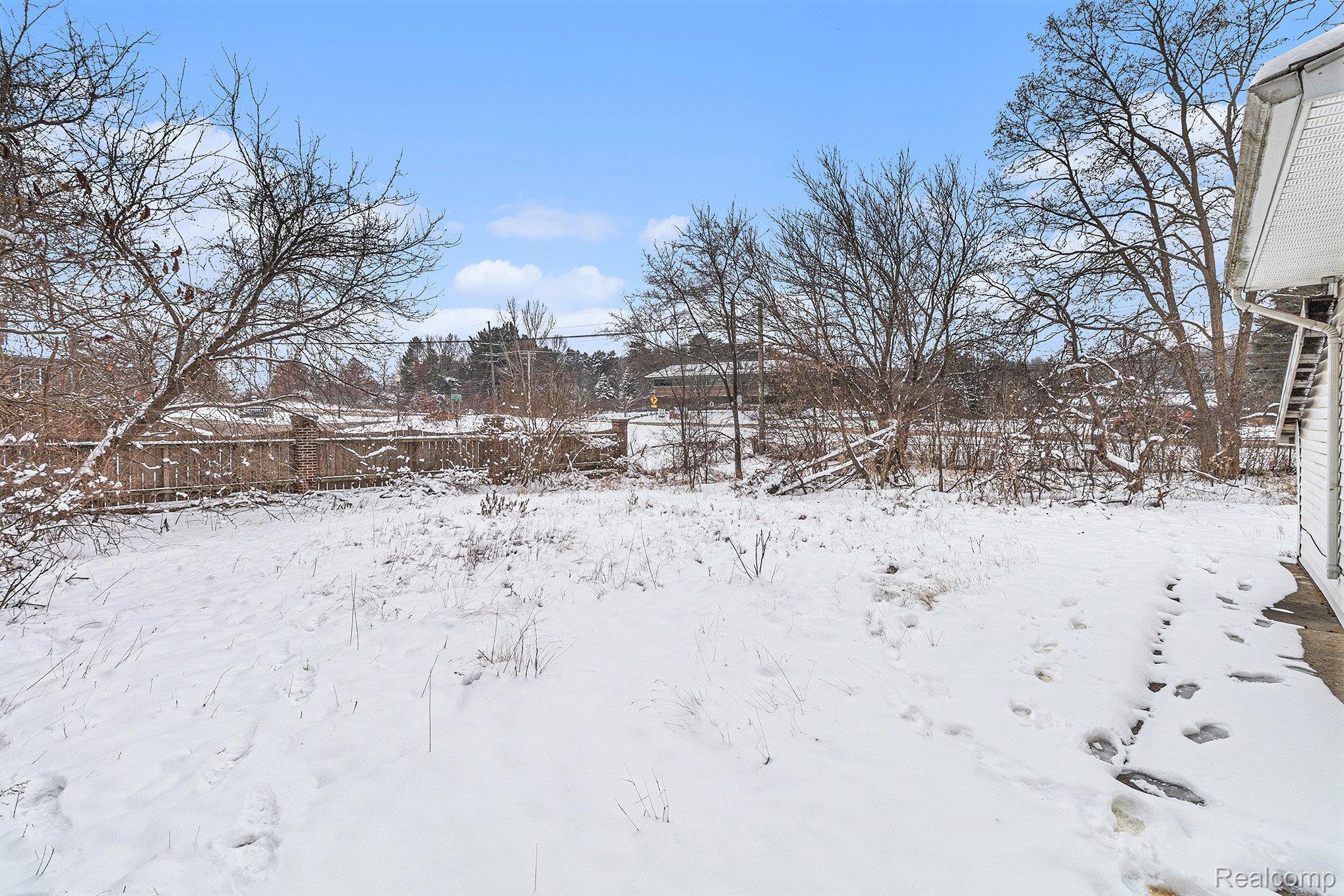 8050 Ortonville Road