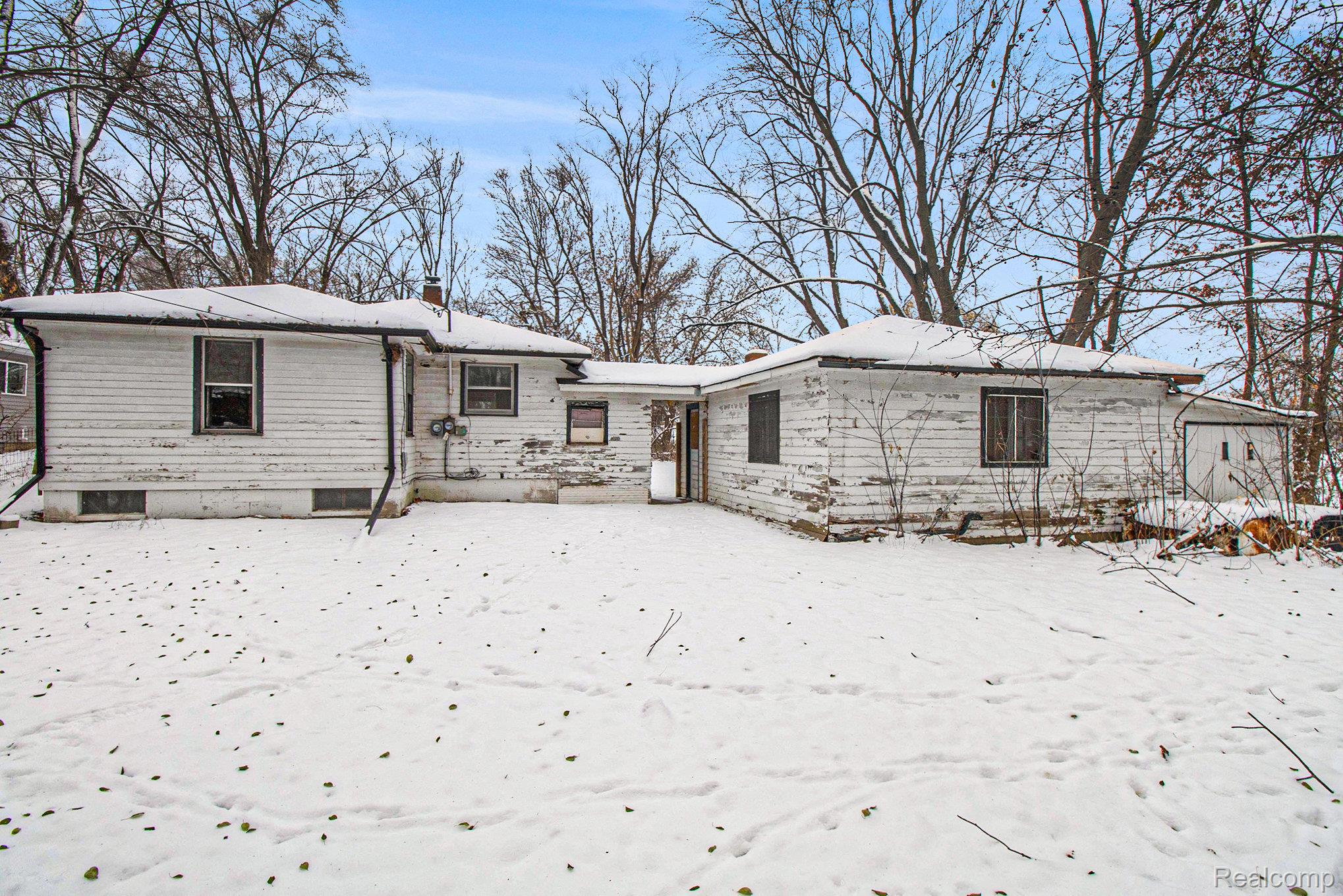 8050 Ortonville Road