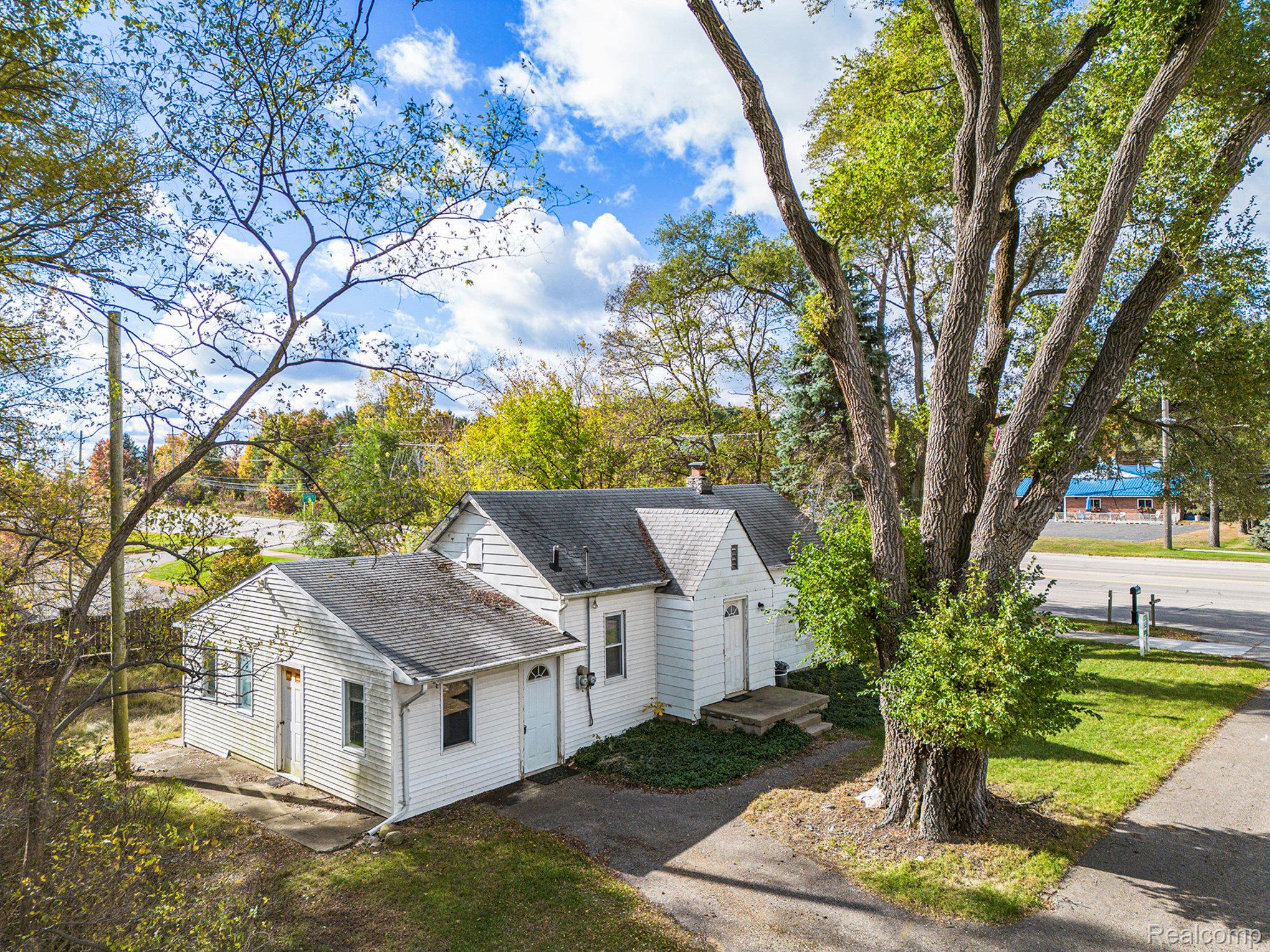 8050 Ortonville Road